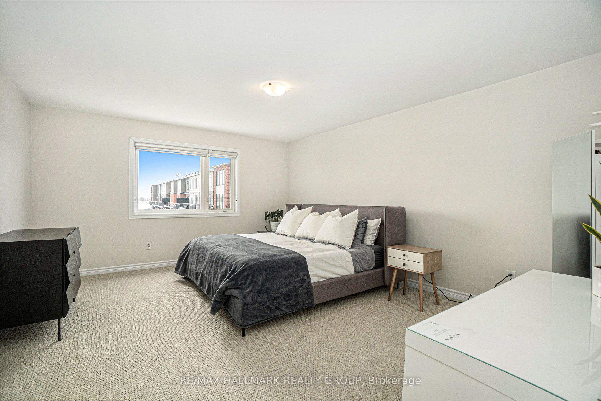 958 Socca Crescent Property Photo 16