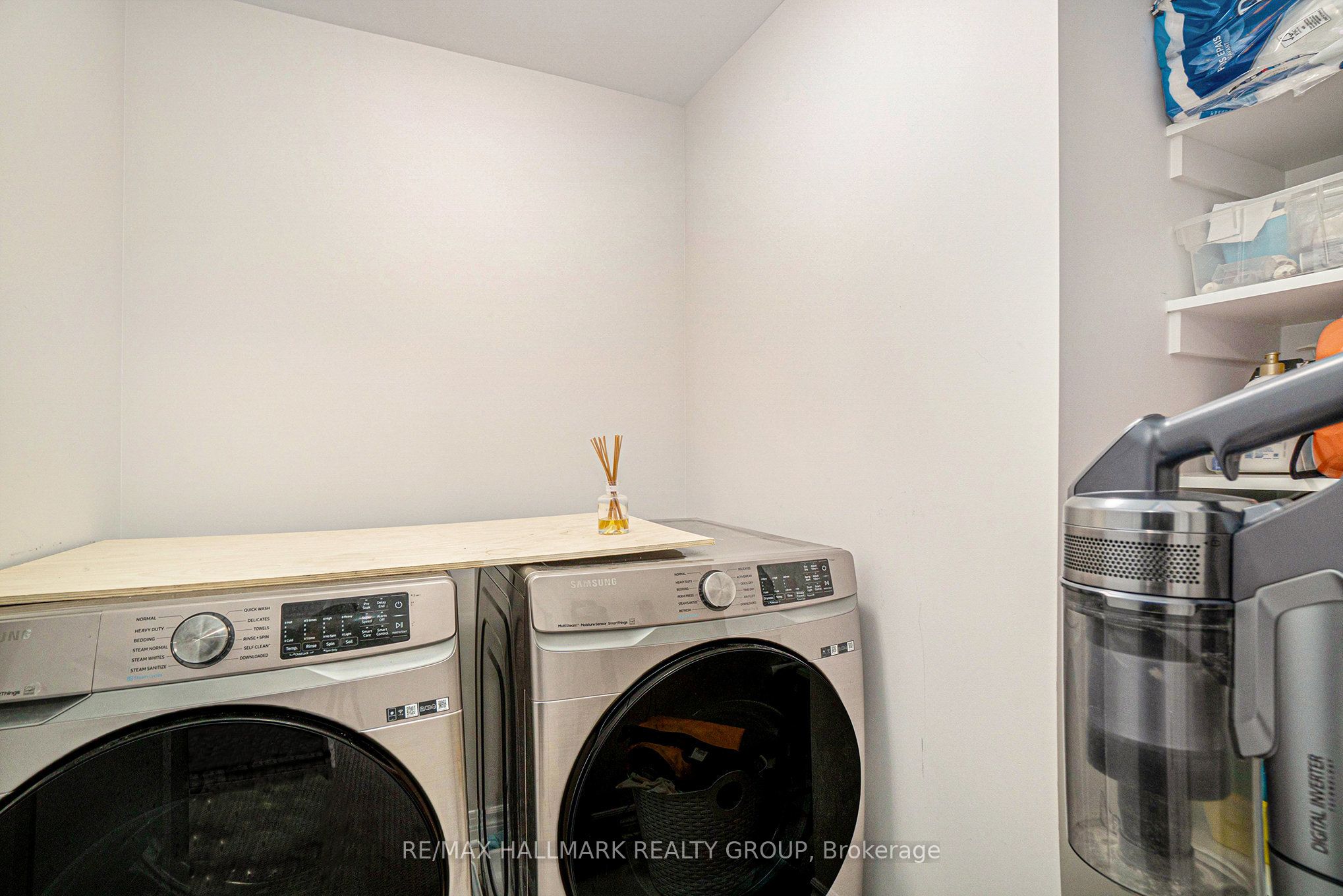958 Socca Crescent Property Photo 23