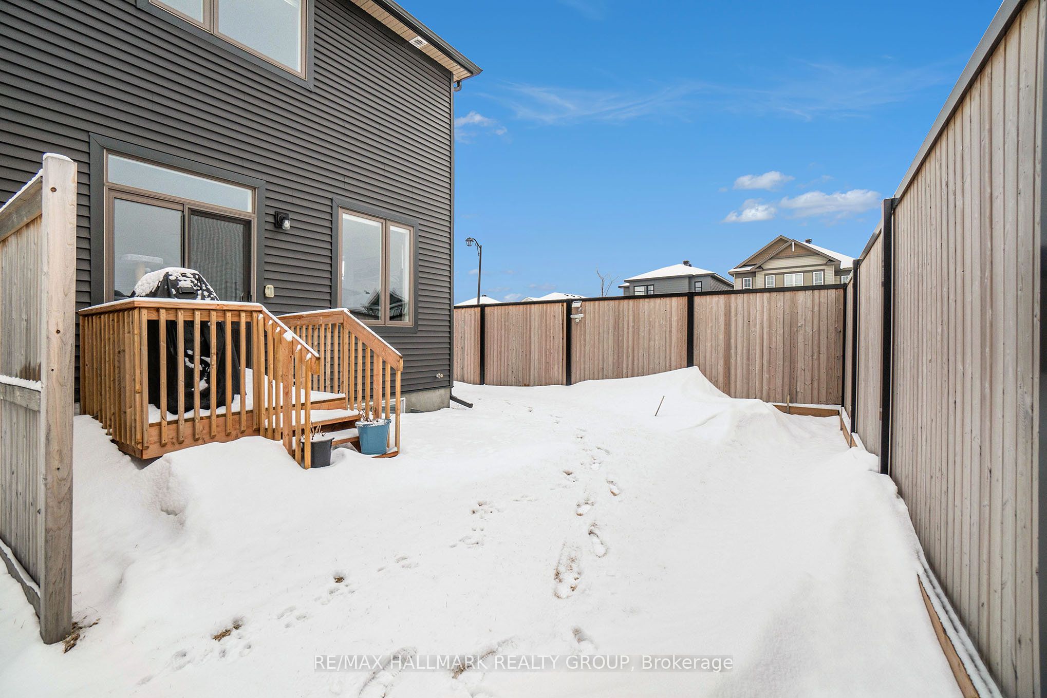 958 Socca Crescent Property Photo 24