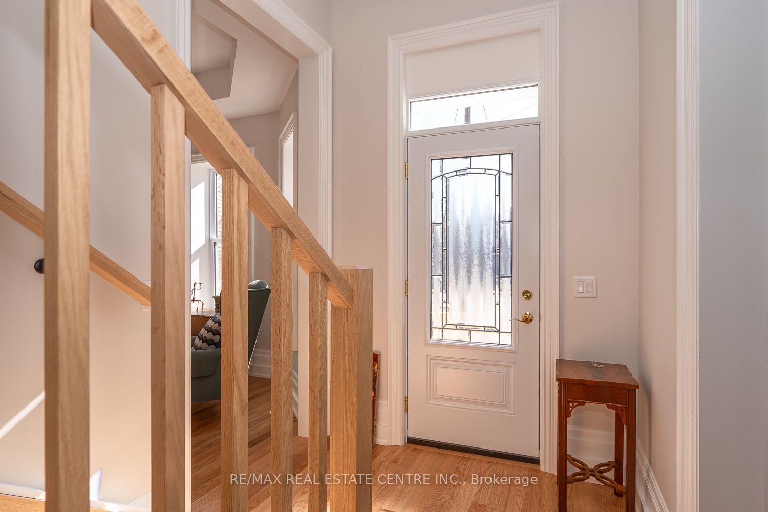 154 Main Street W Property Photo 4