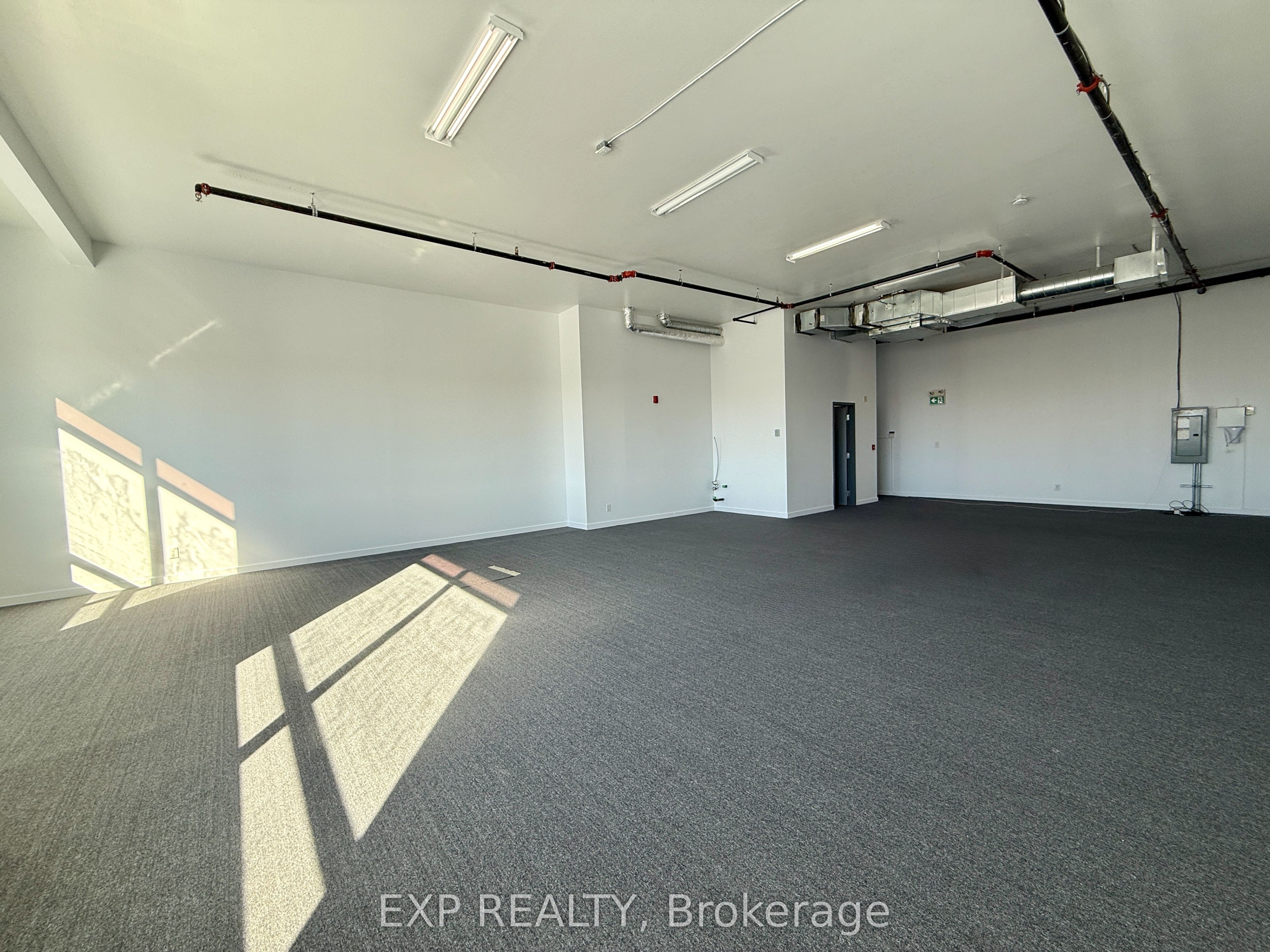 65 Denzil Doyle Ct Property Photo 4