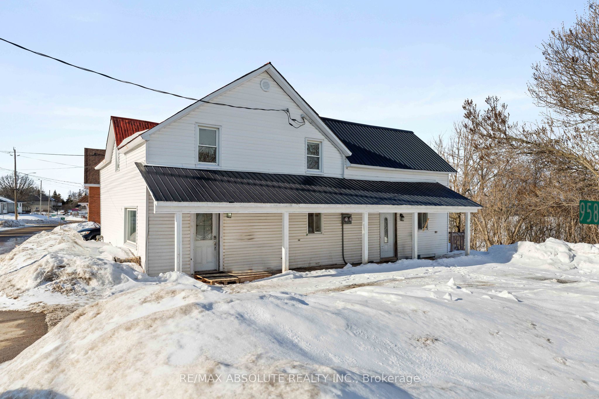958 Centre Street Property Photo