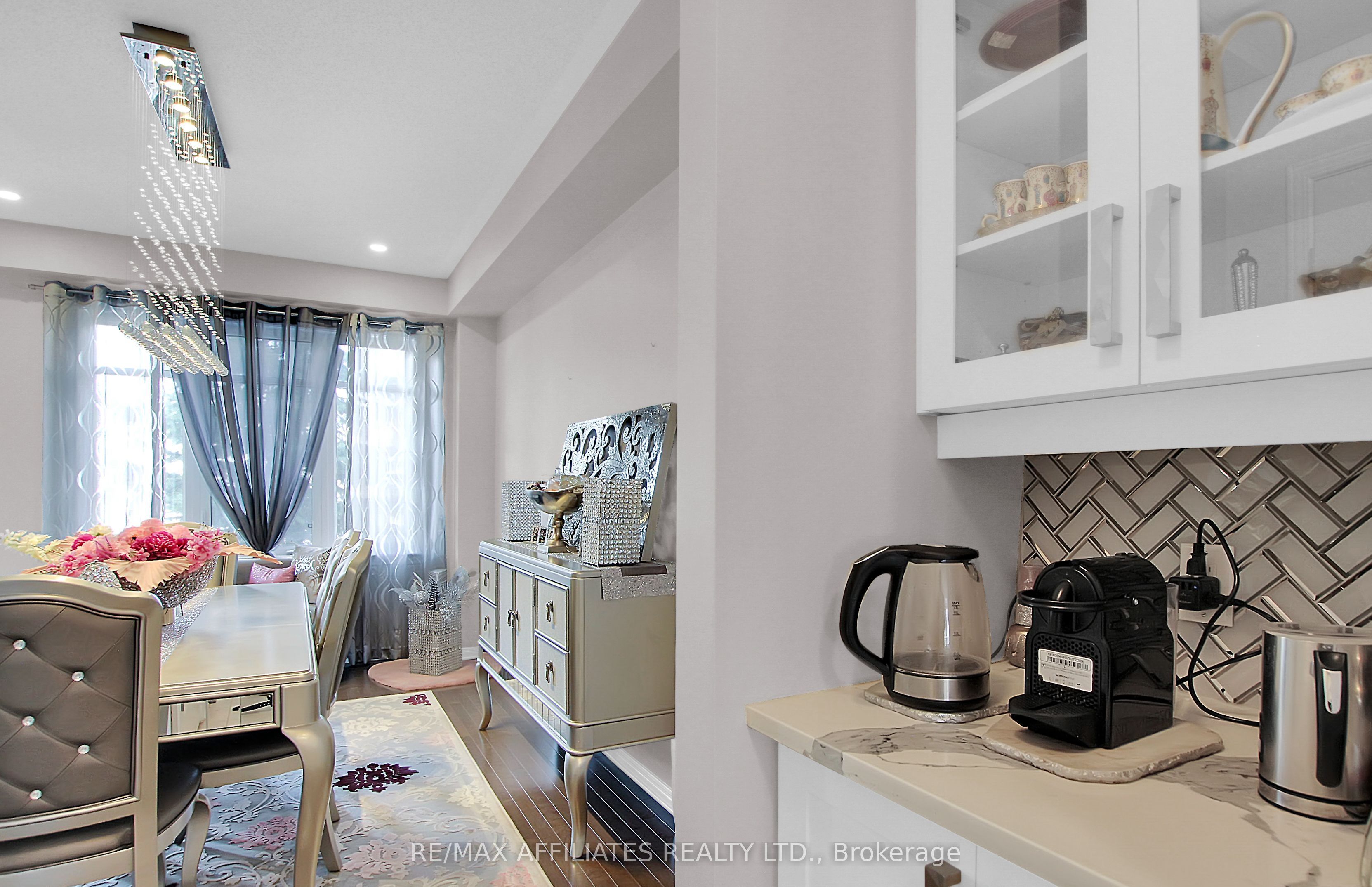246 Longfields Drive Property Photo 9