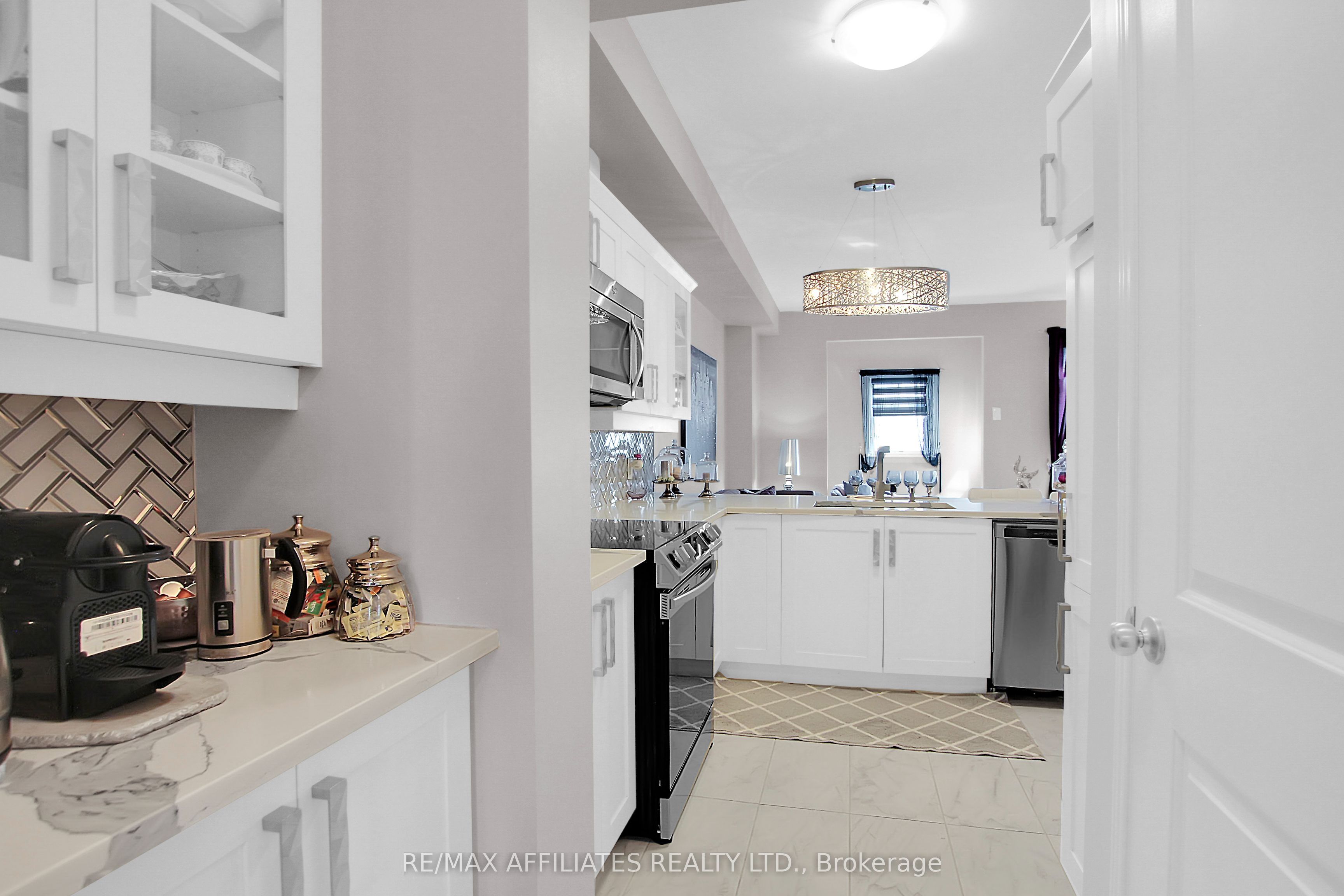 246 Longfields Drive Property Photo 10