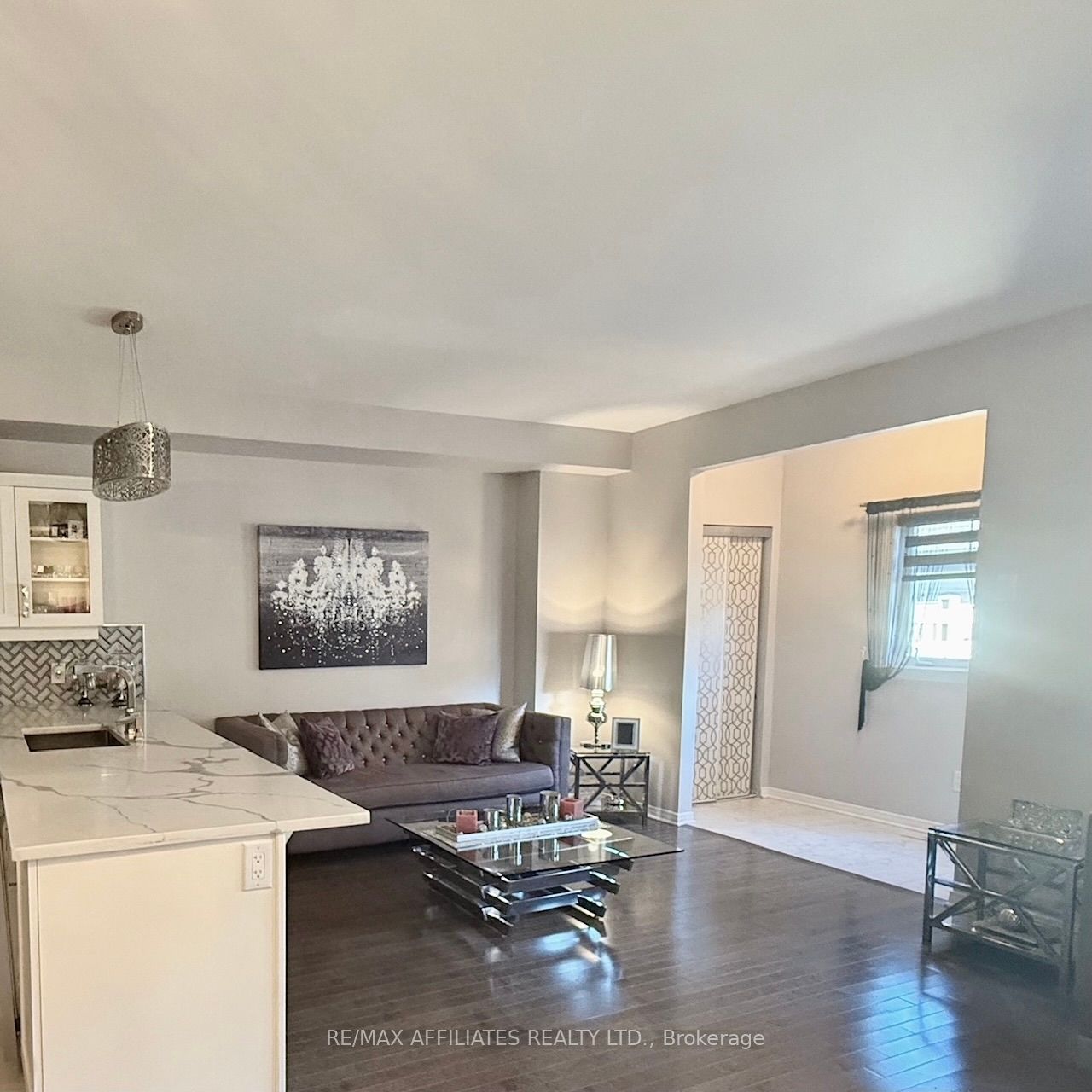 246 Longfields Drive Property Photo 12