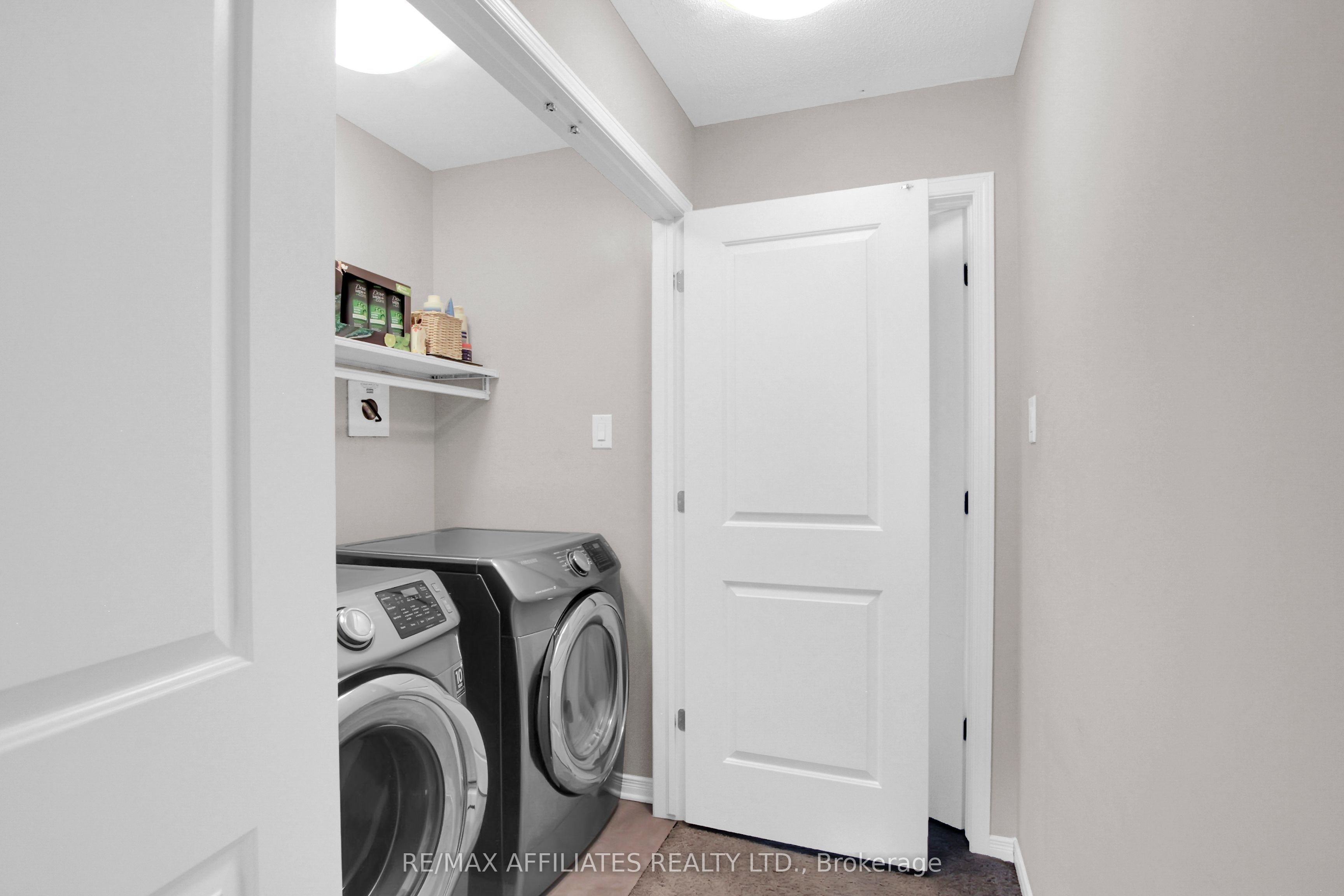 246 Longfields Drive Property Photo 14