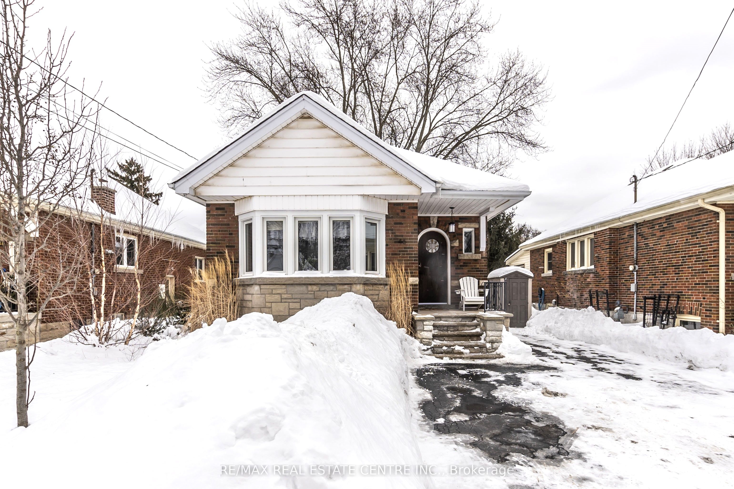 46 Kenmore Road Property Photo 1