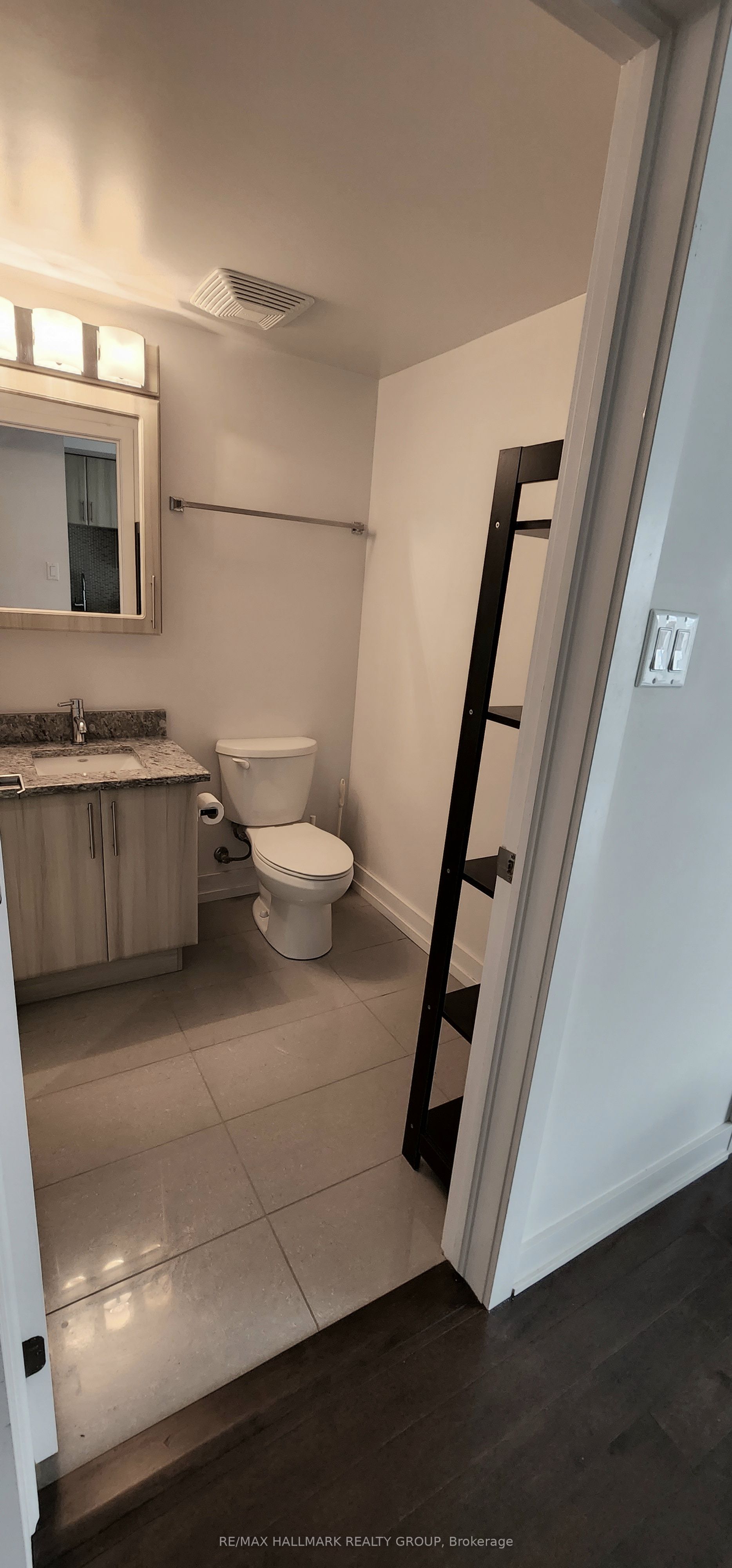 #705 - 179 Metcalfe Street Property Photo 10