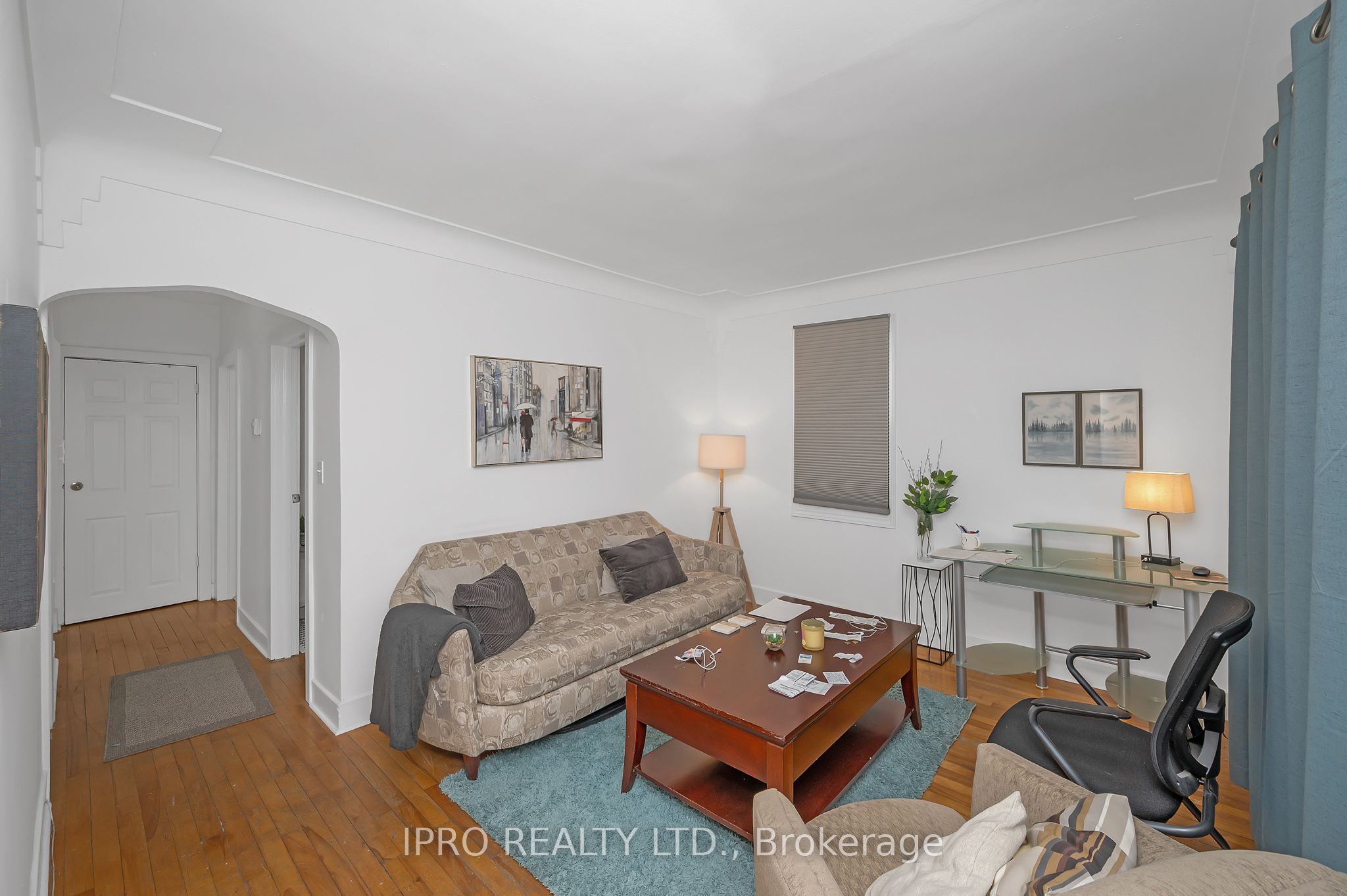 238 West 19th Street Property Photo 5