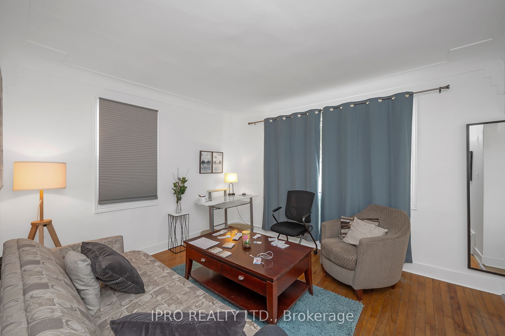 238 West 19th Street Property Photo 6