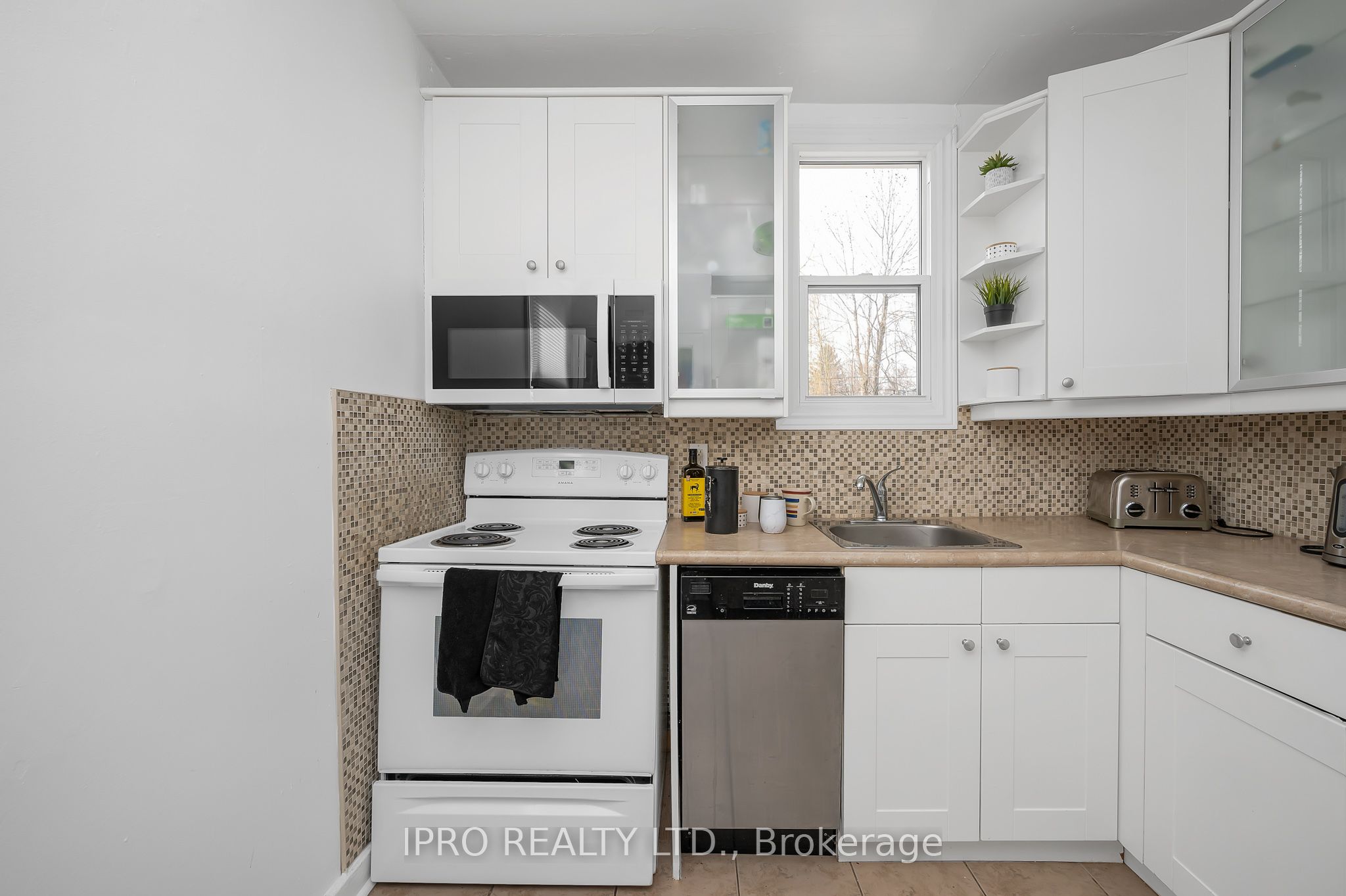 238 West 19th Street Property Photo 14