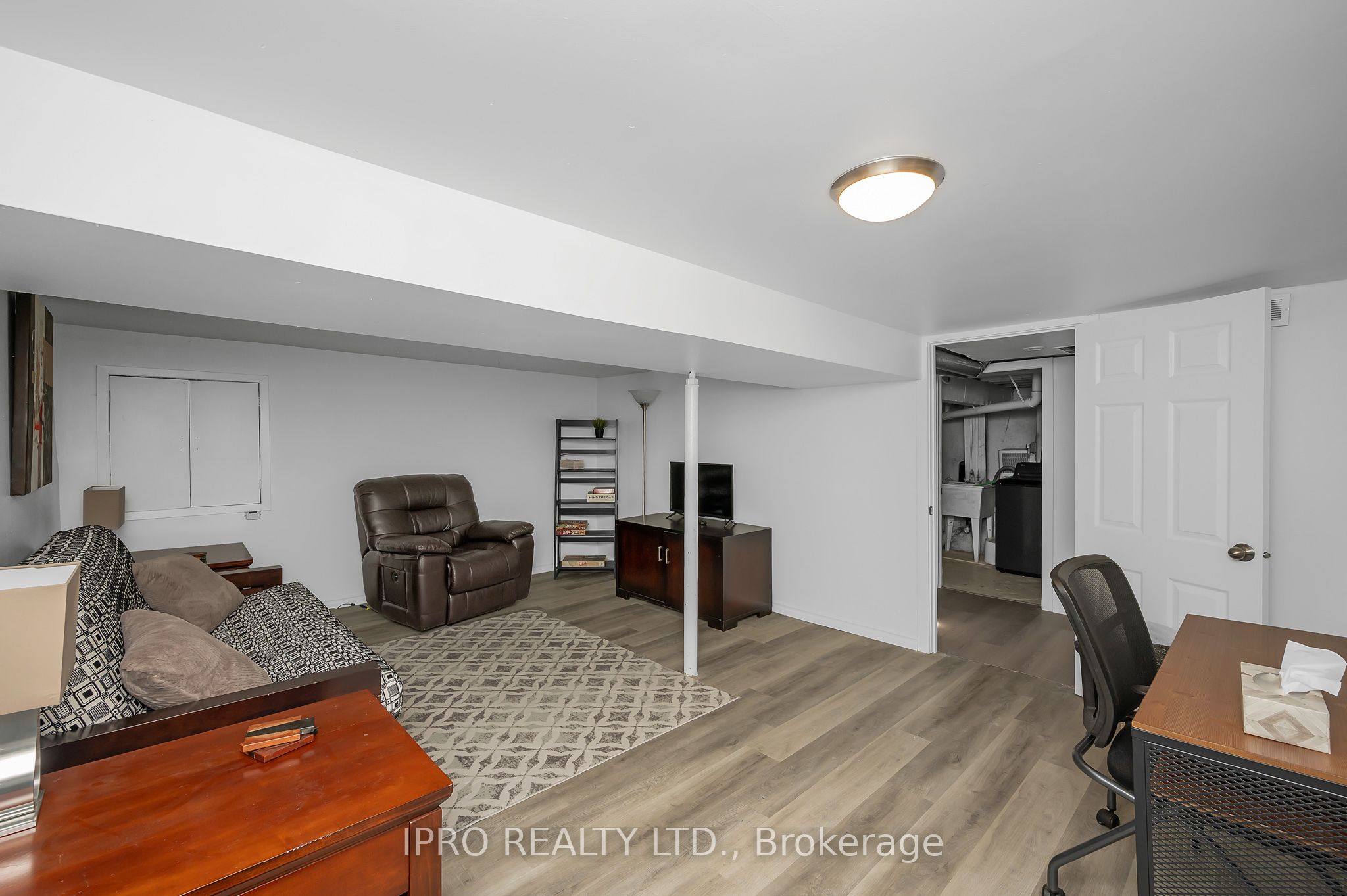 238 West 19th Street Property Photo 15