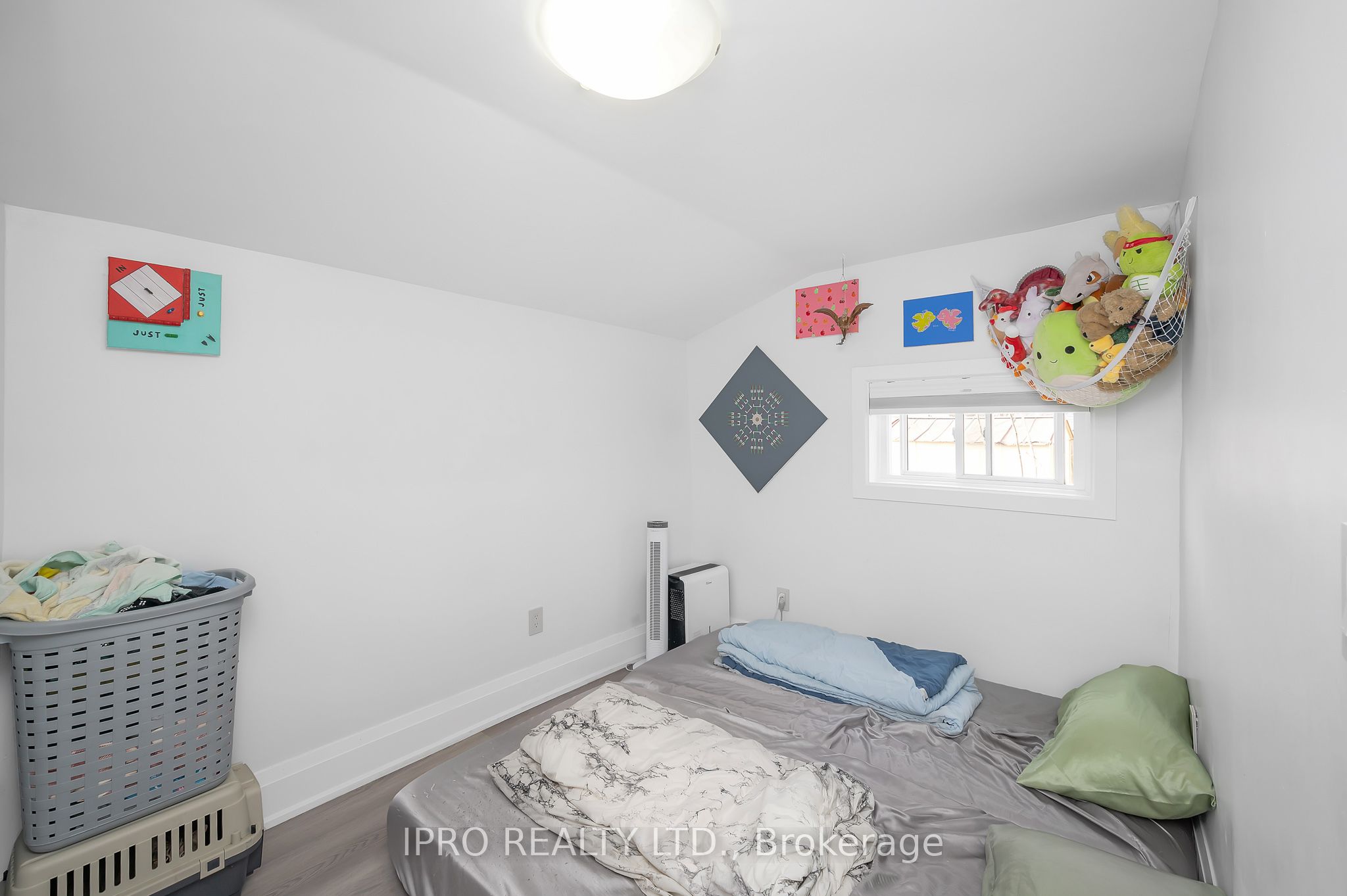 238 West 19th Street Property Photo 27