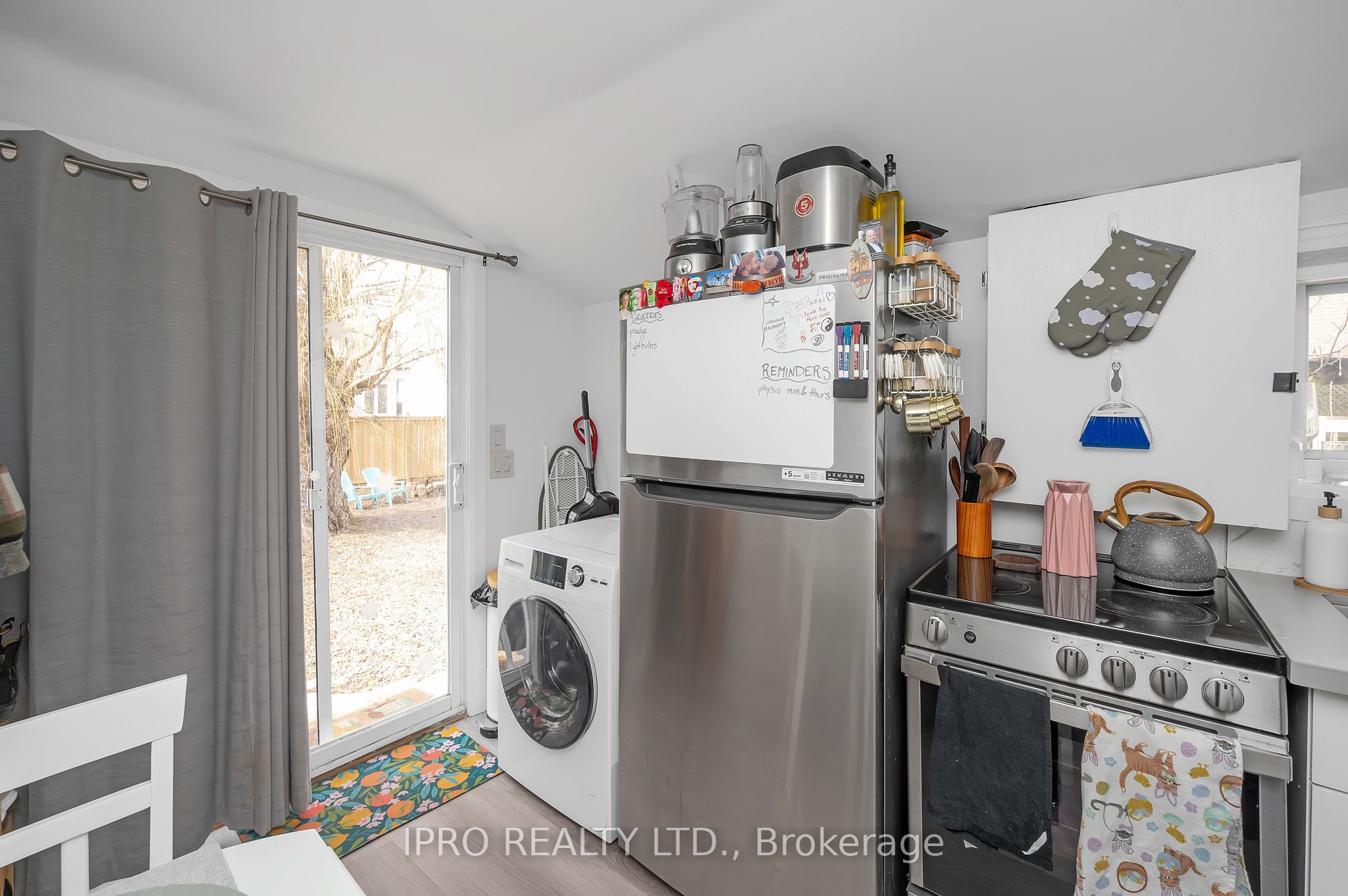 238 West 19th Street Property Photo 29