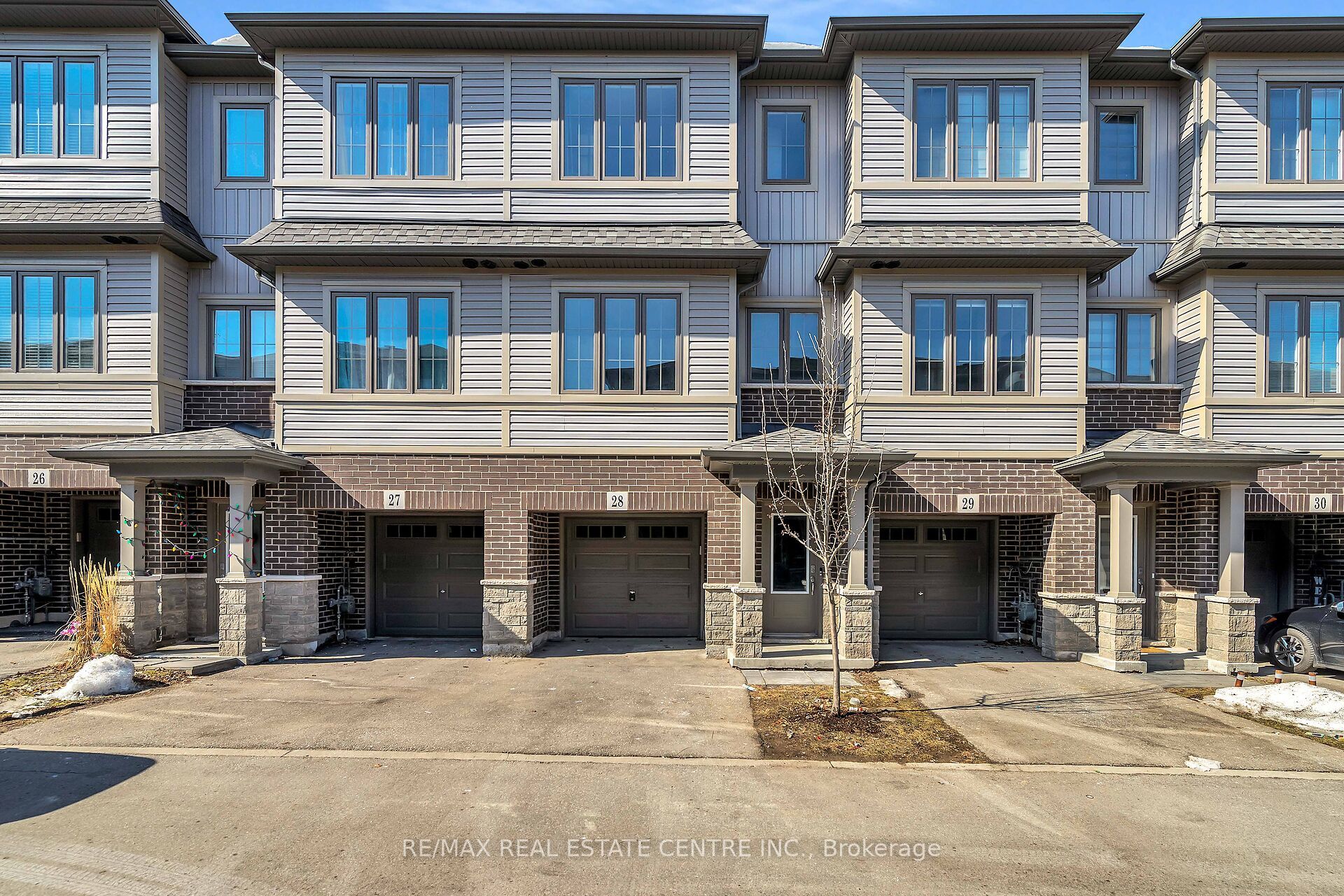 #28 - 124 Compass Trail Property Photo 1