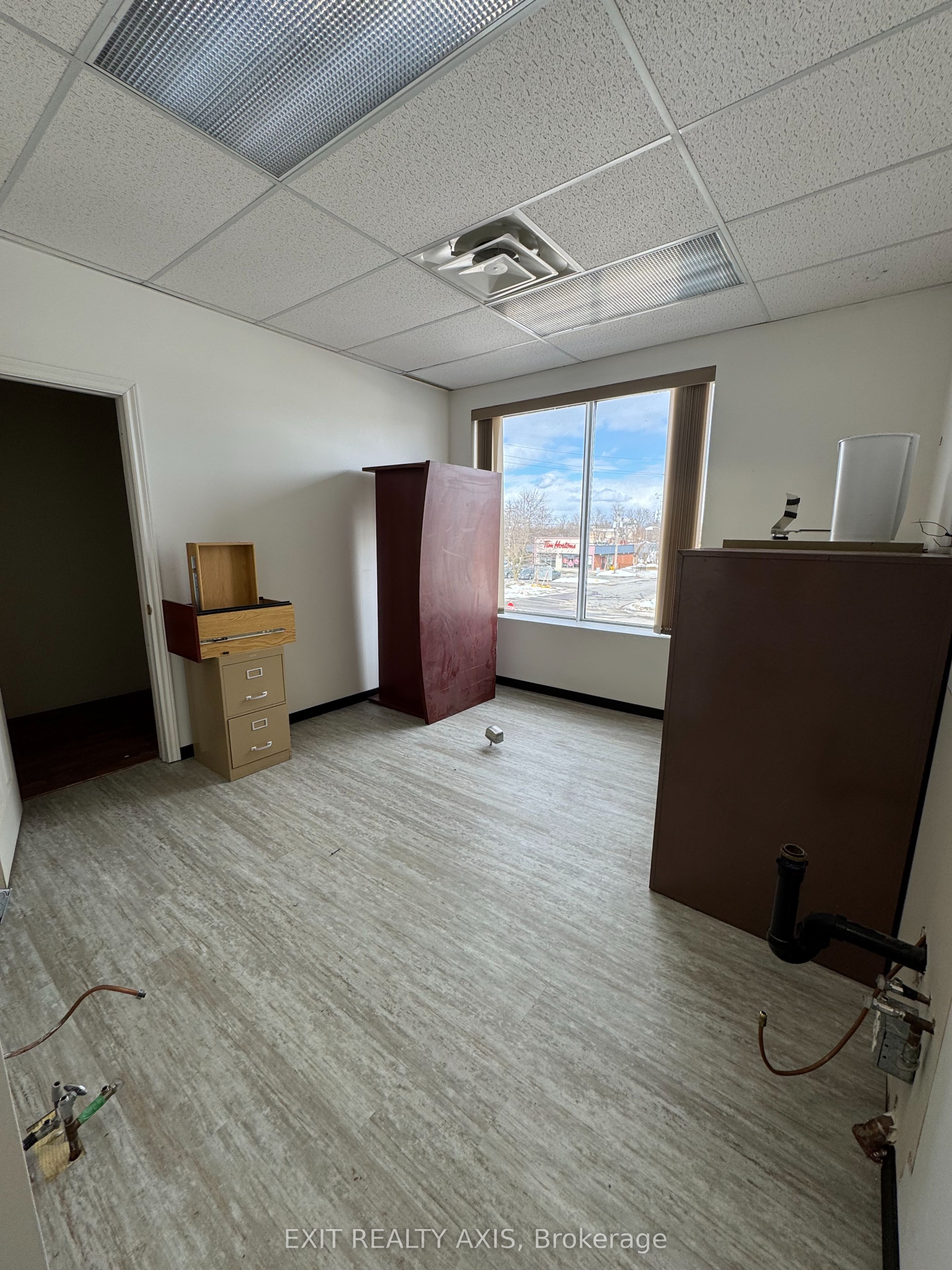 #202 - 68 William Street Property Photo 14