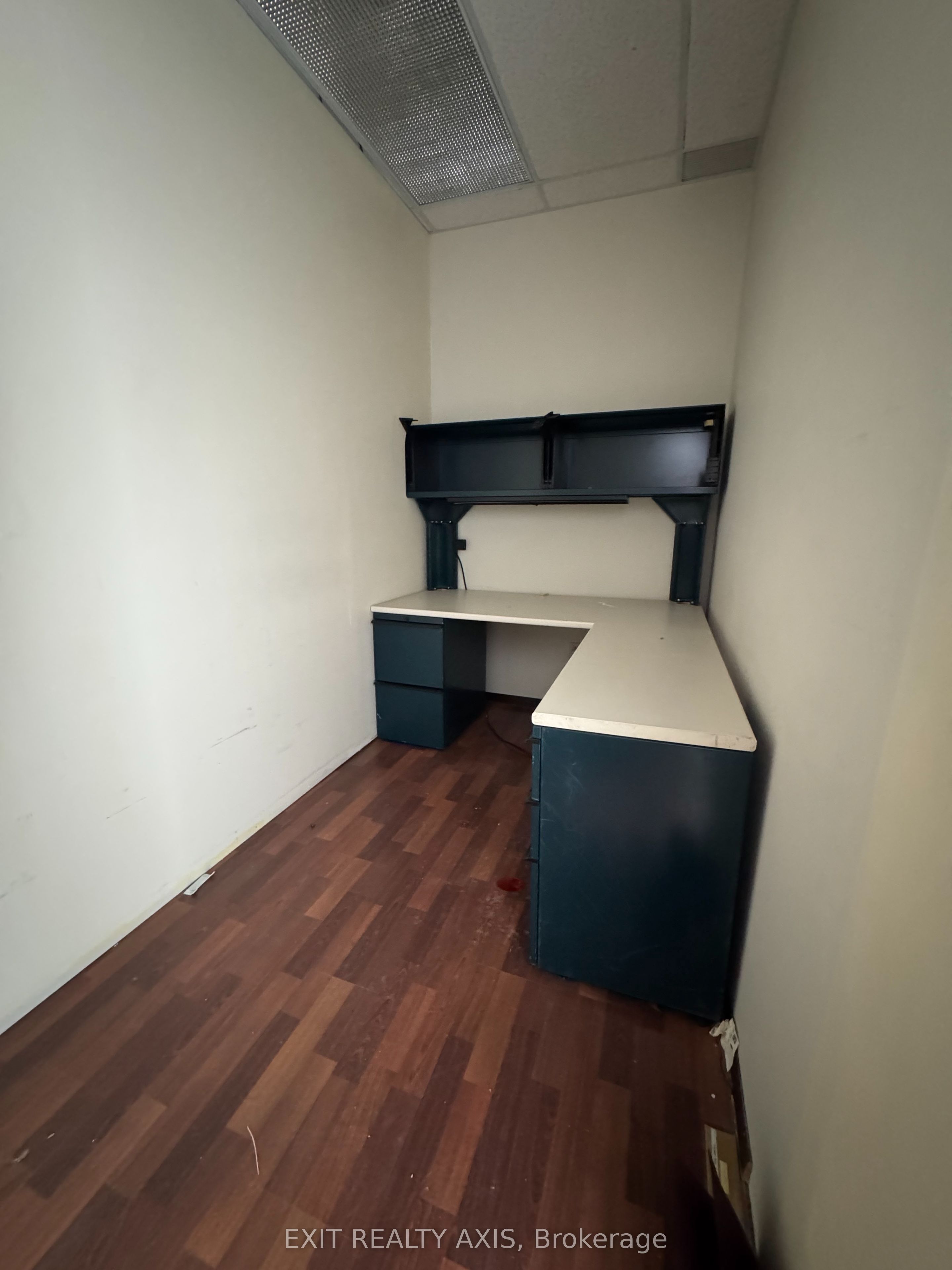#202 - 68 William Street Property Photo 15