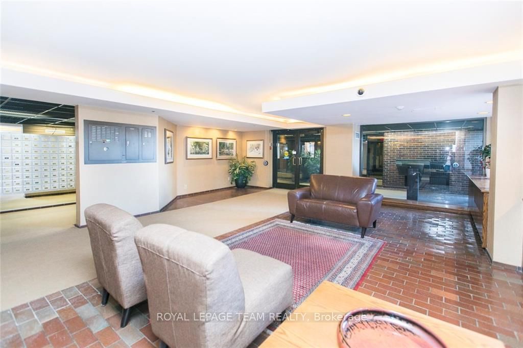 151 Bay Street 602 Property Photo 2