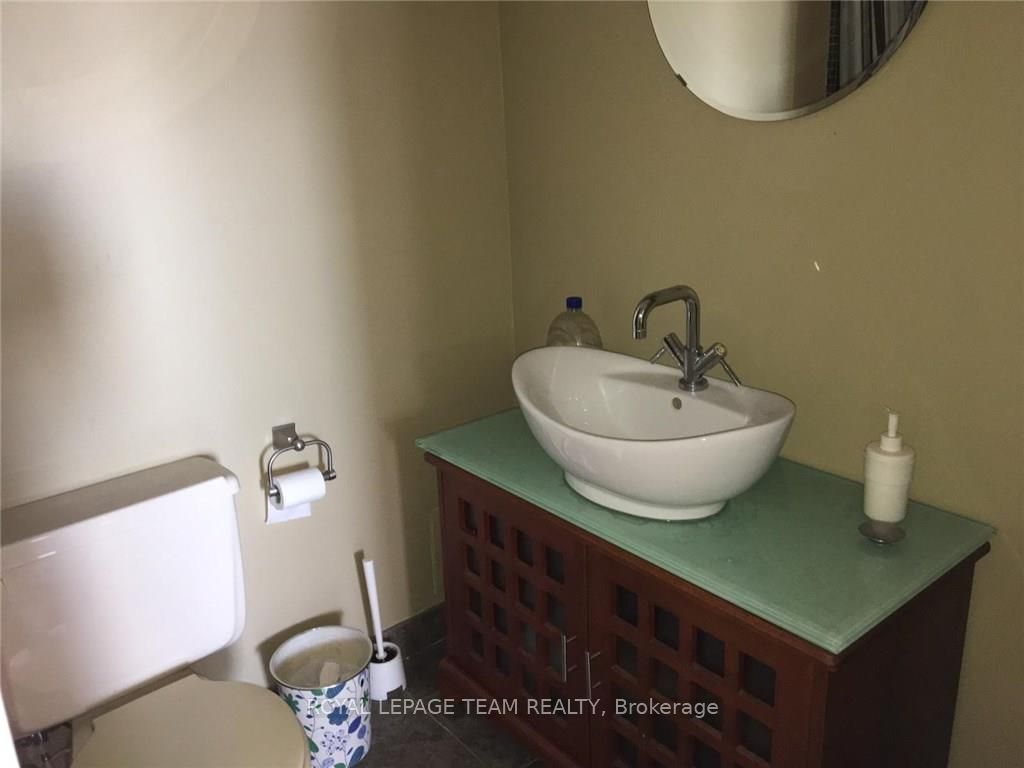 151 Bay Street 602 Property Photo 14