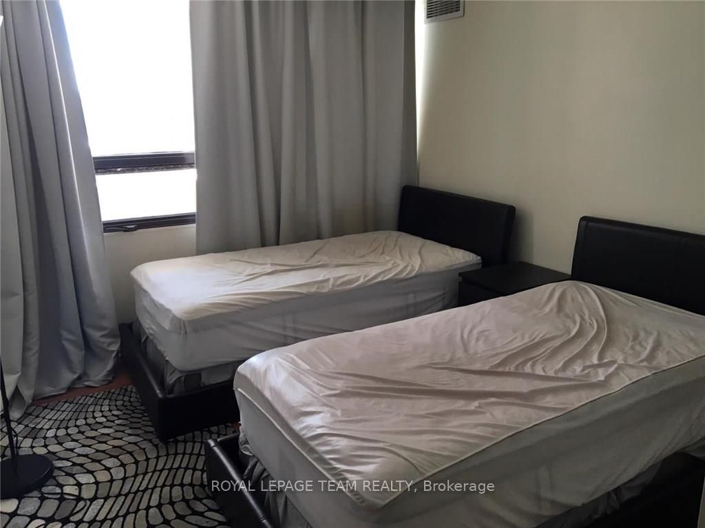 151 Bay Street 602 Property Photo 15