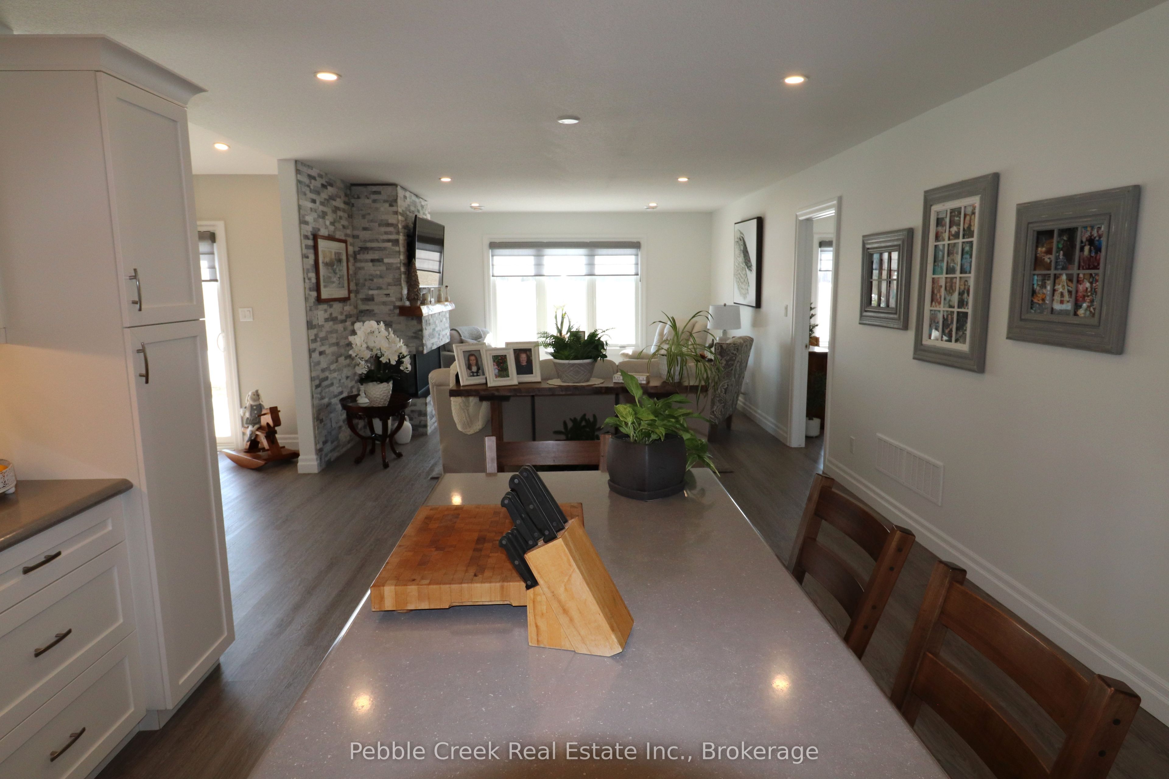 215 Lake Breeze Drive Property Photo 10