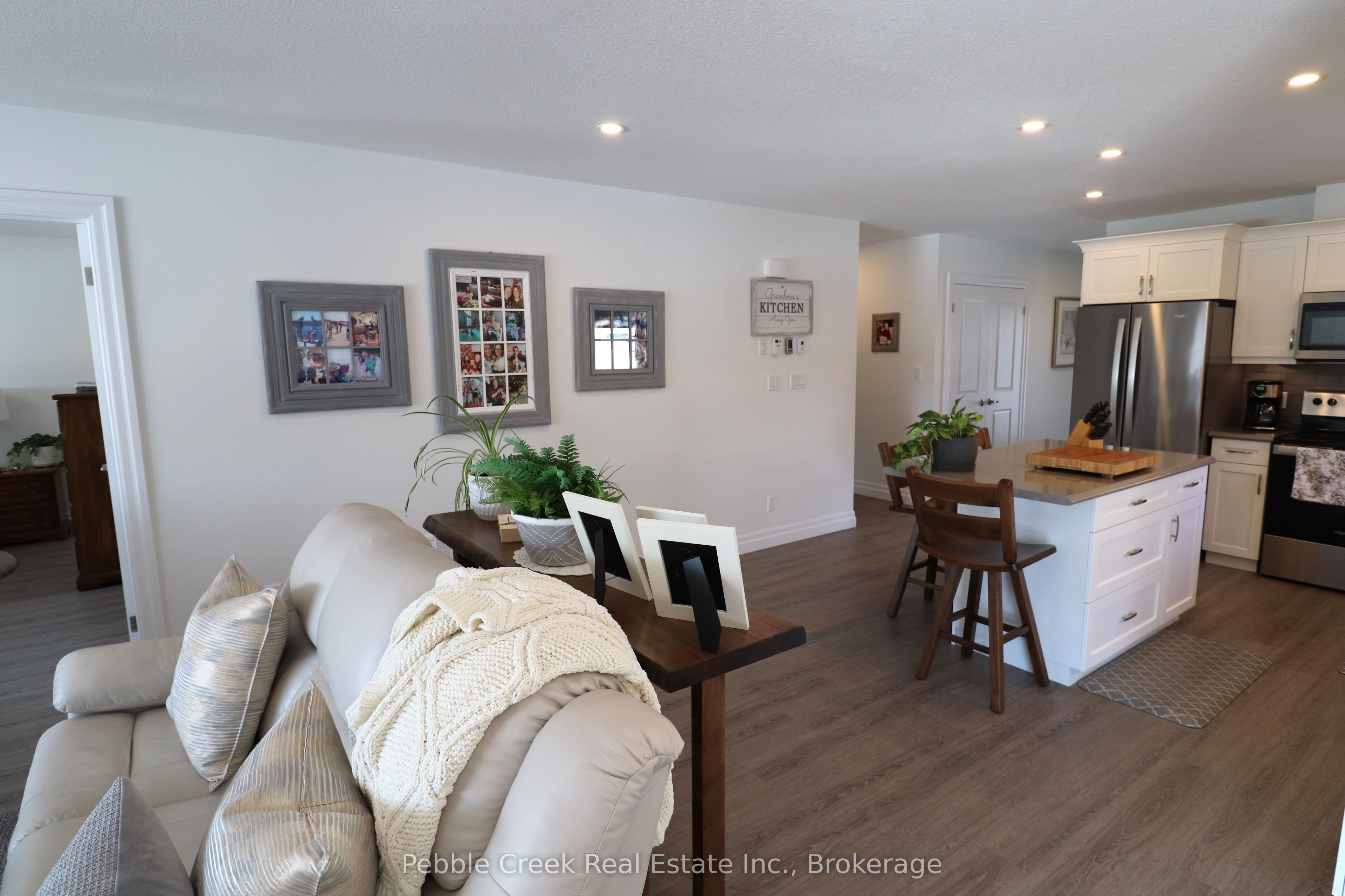 215 Lake Breeze Drive Property Photo 19