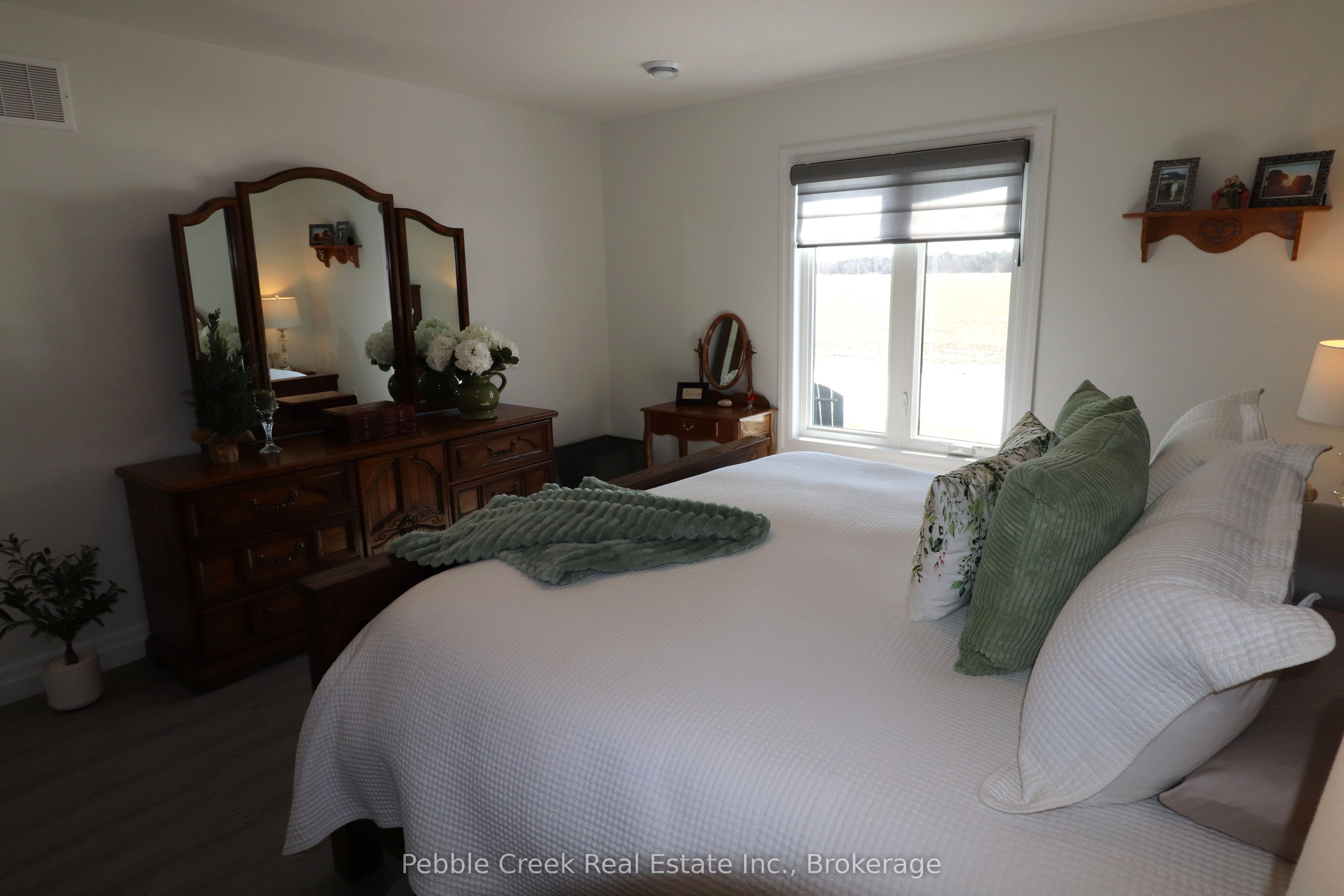 215 Lake Breeze Drive Property Photo 21