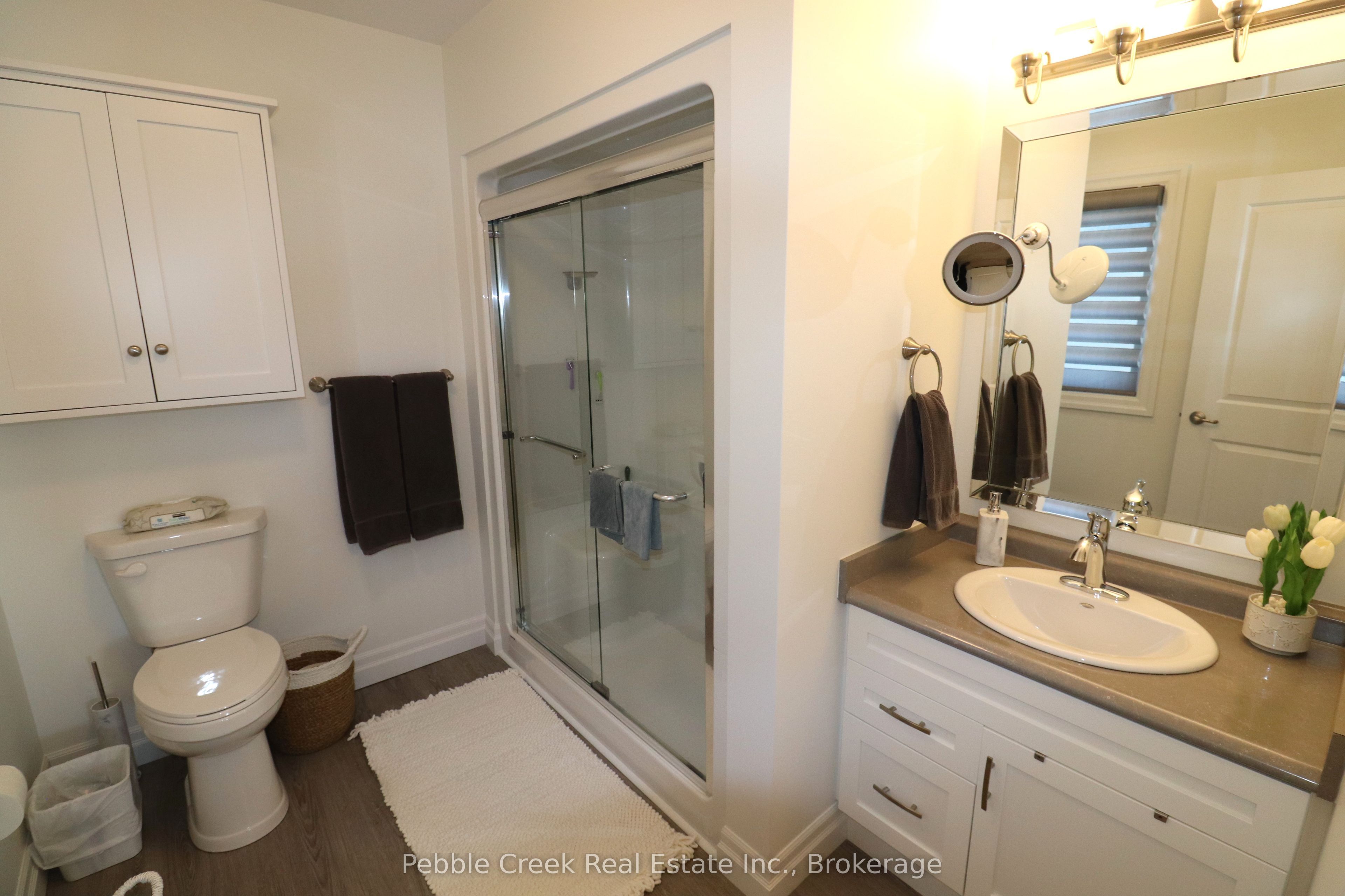 215 Lake Breeze Drive Property Photo 23