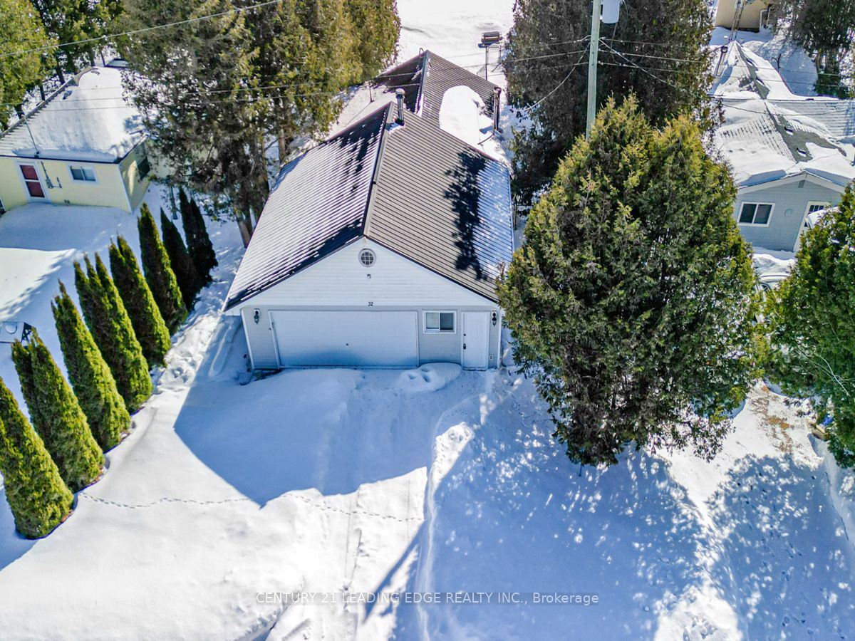 32 Beach Road Property Photo