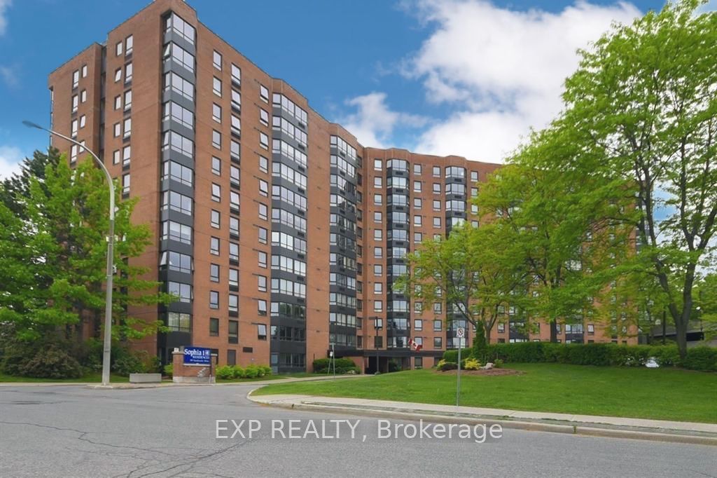 #1013 - 80 Sandcastle Drive Property Photo 1