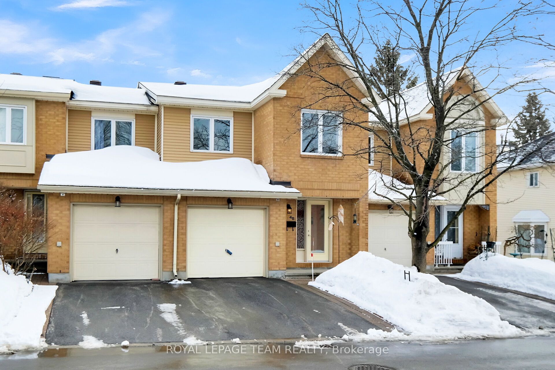 4 Maple Ridge Cres Property Photo