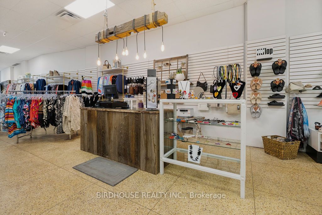 52 King Street Property Photo 1