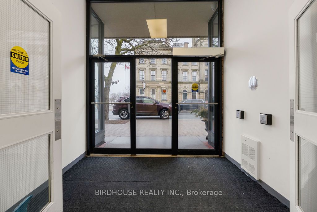 52 King Street Property Photo 7