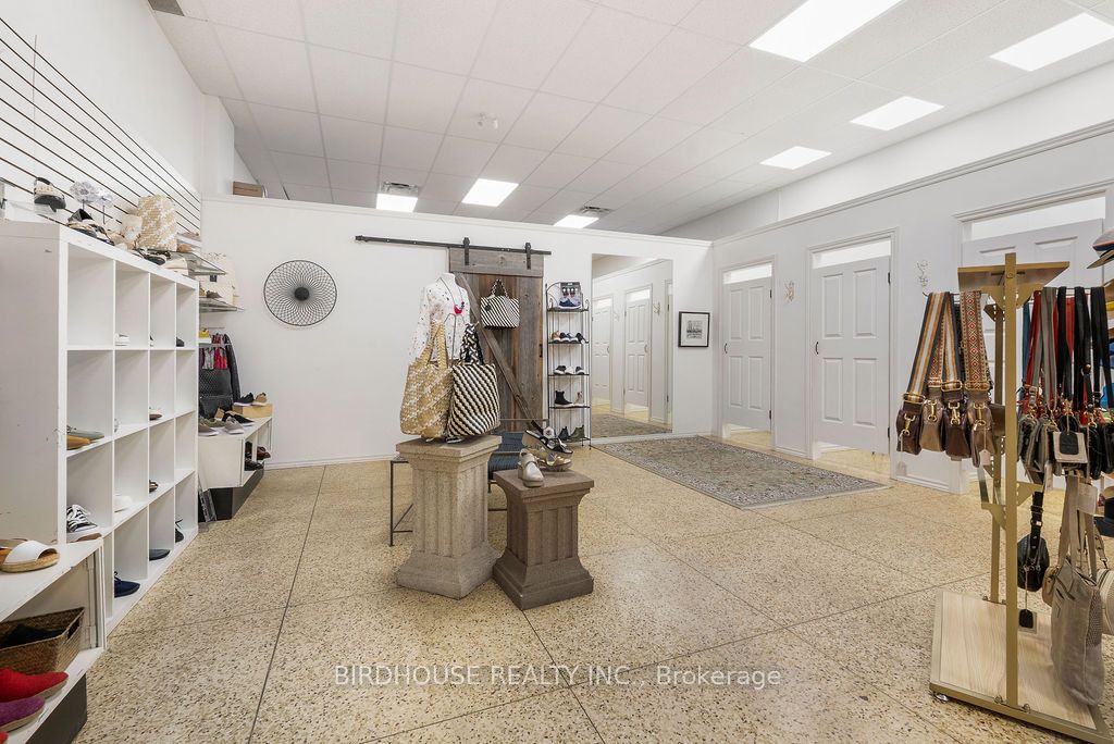 52 King Street Property Photo 22