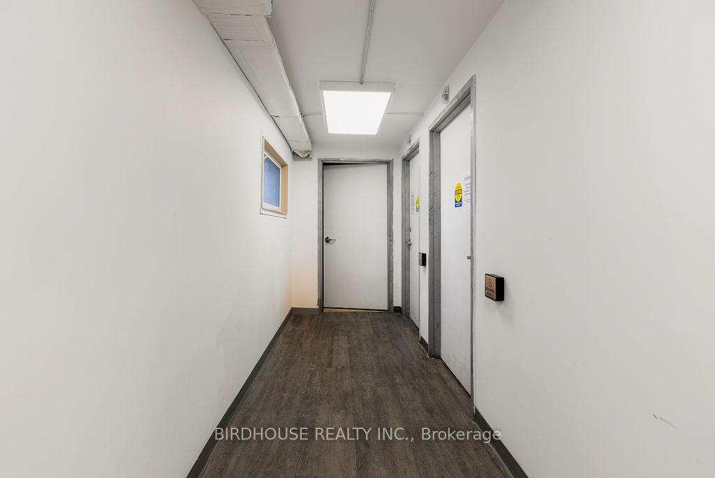 52 King Street Property Photo 24