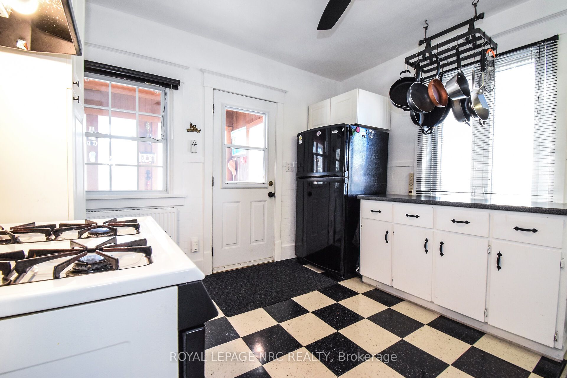 110 Eastchester Avenue Property Photo 11