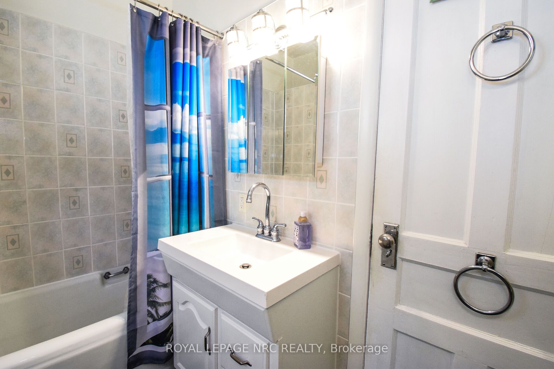 110 Eastchester Avenue Property Photo 18