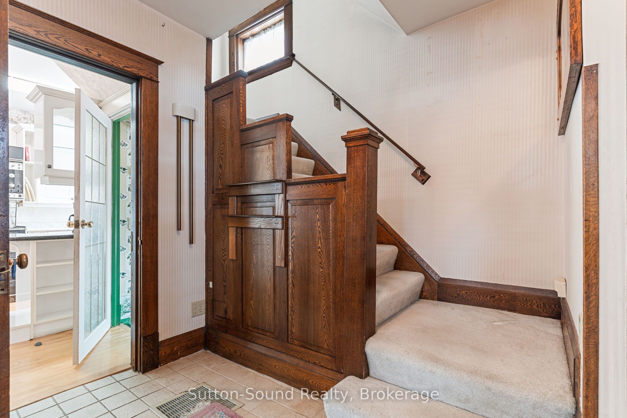 980 3rd Avenue W Property Photo 18