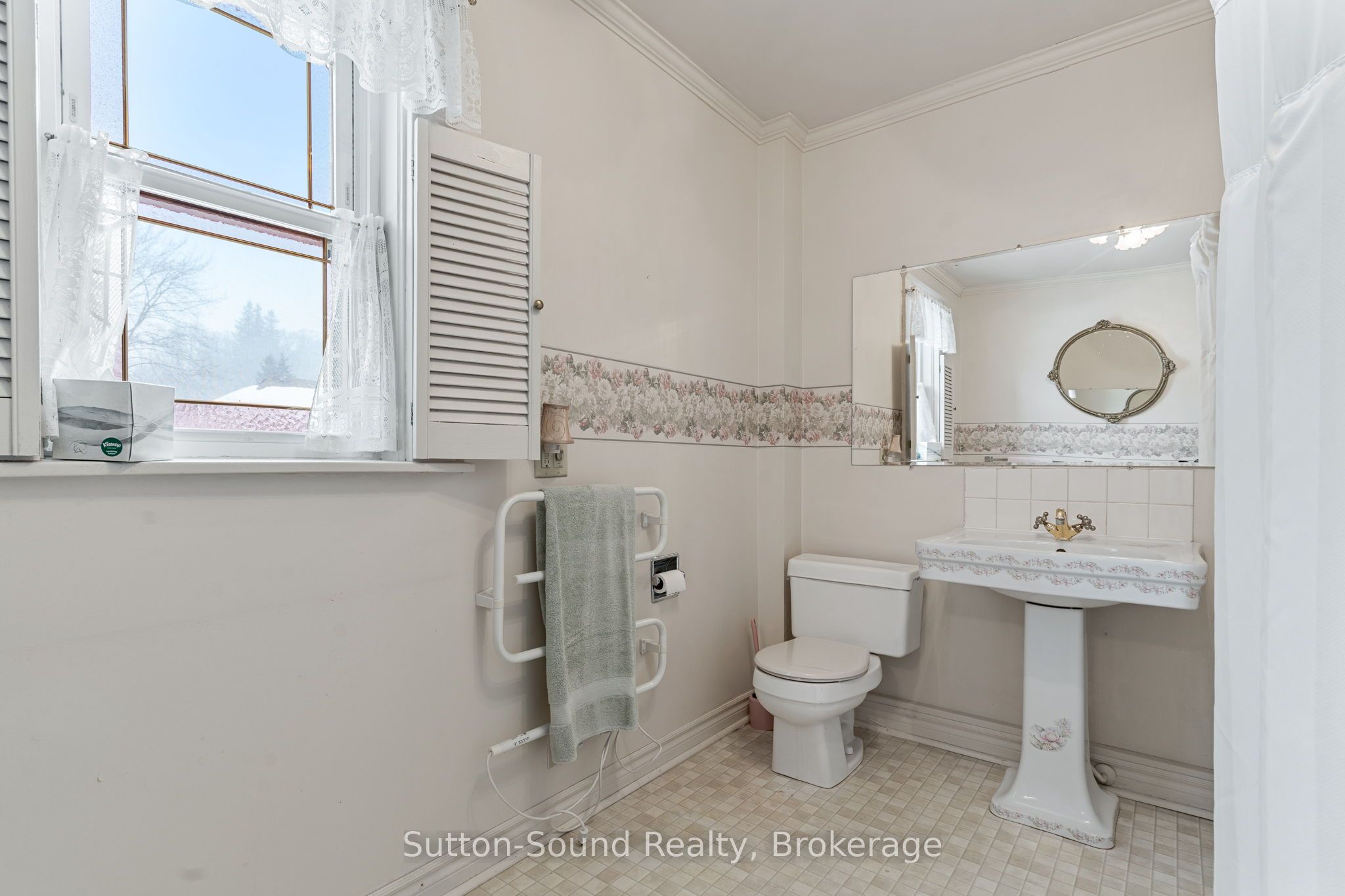 980 3rd Avenue W Property Photo 25