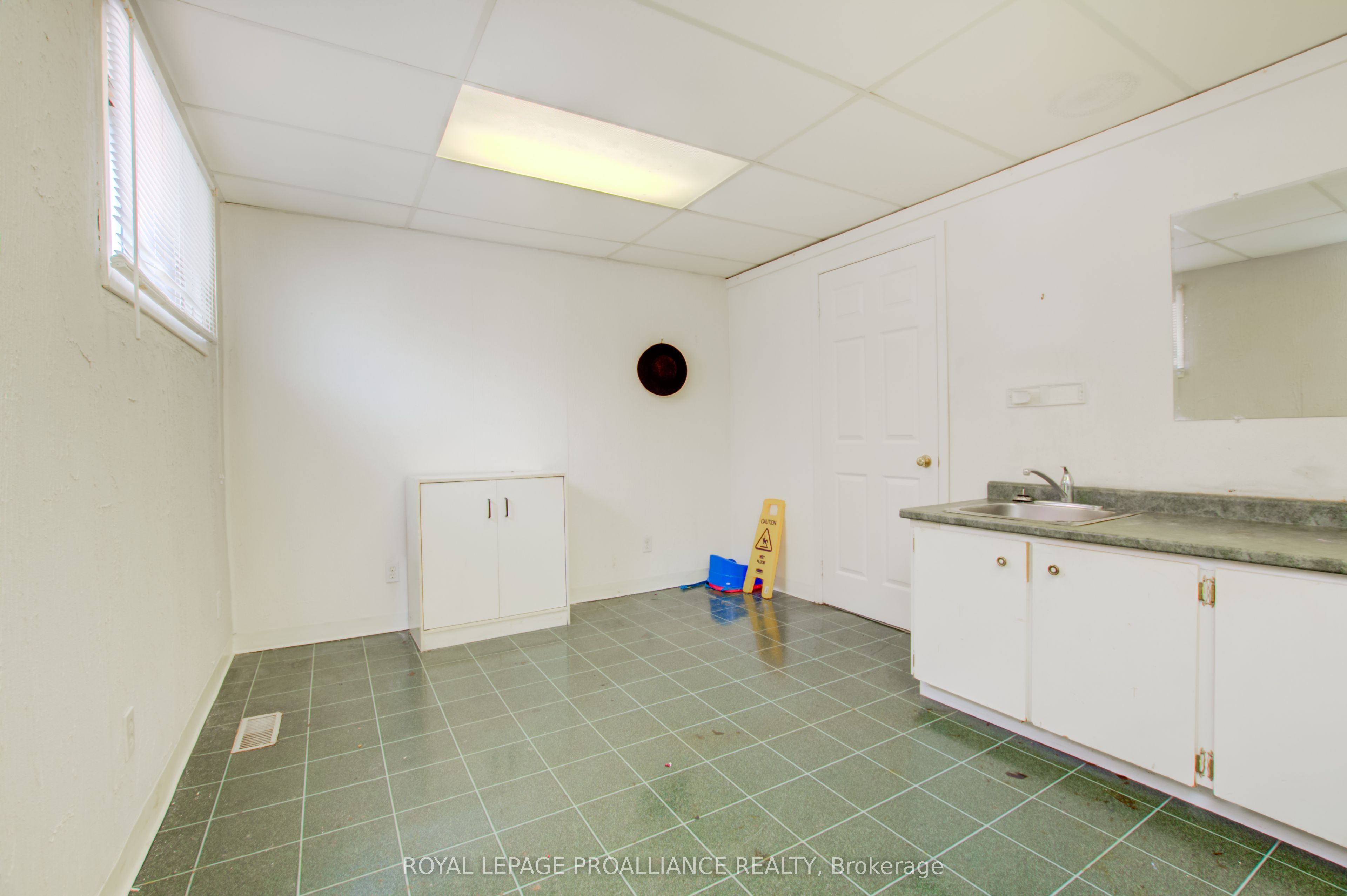 30 Prince Edward St Property Photo 14