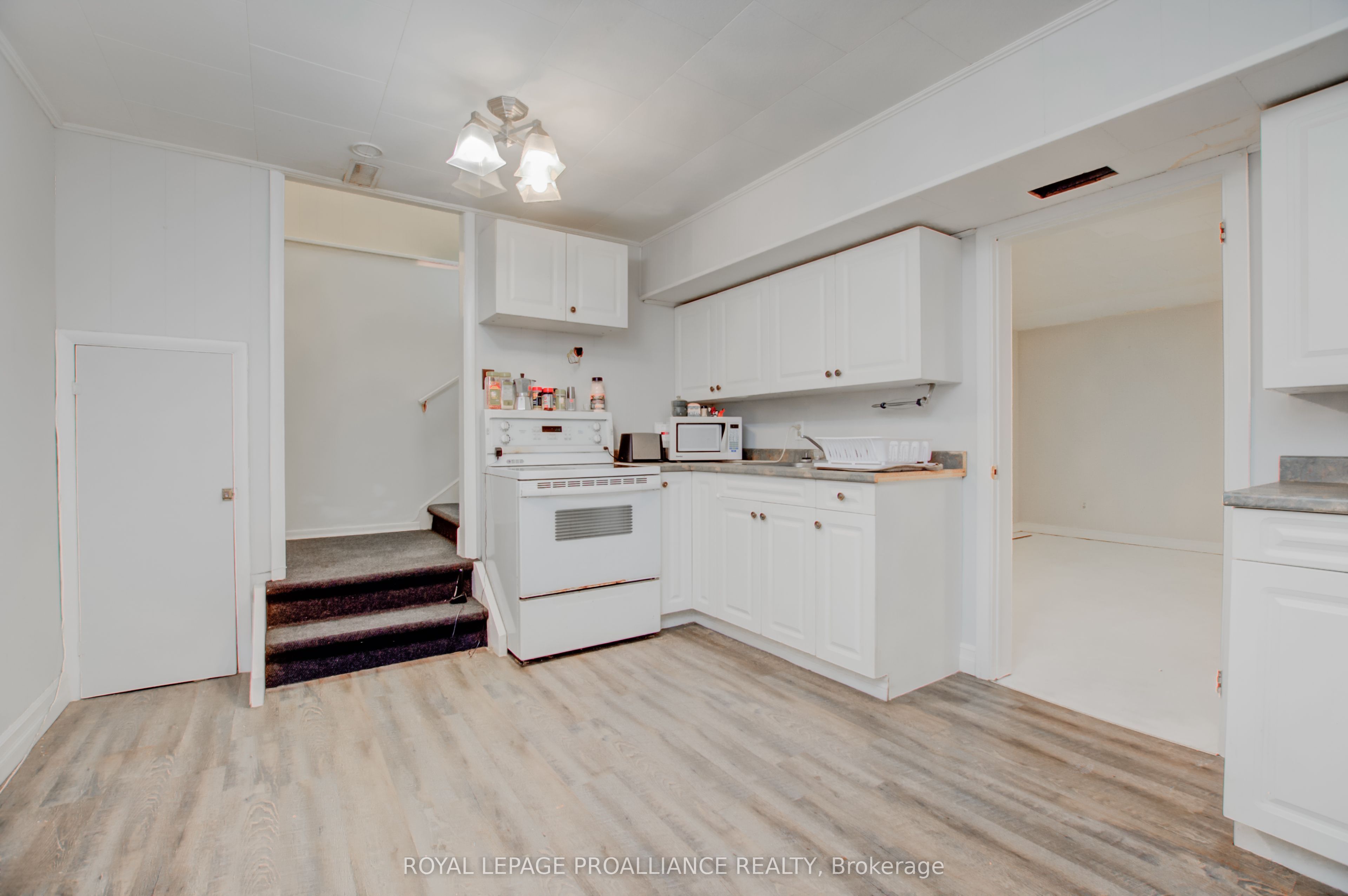 30 Prince Edward St Property Photo 18