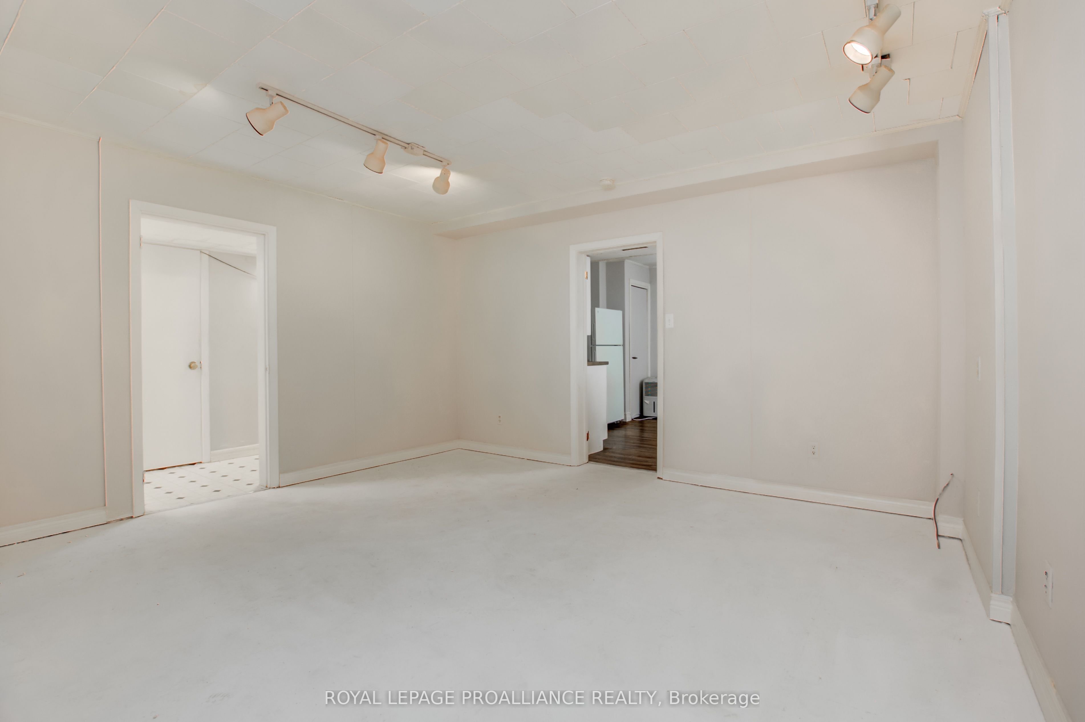 30 Prince Edward St Property Photo 20
