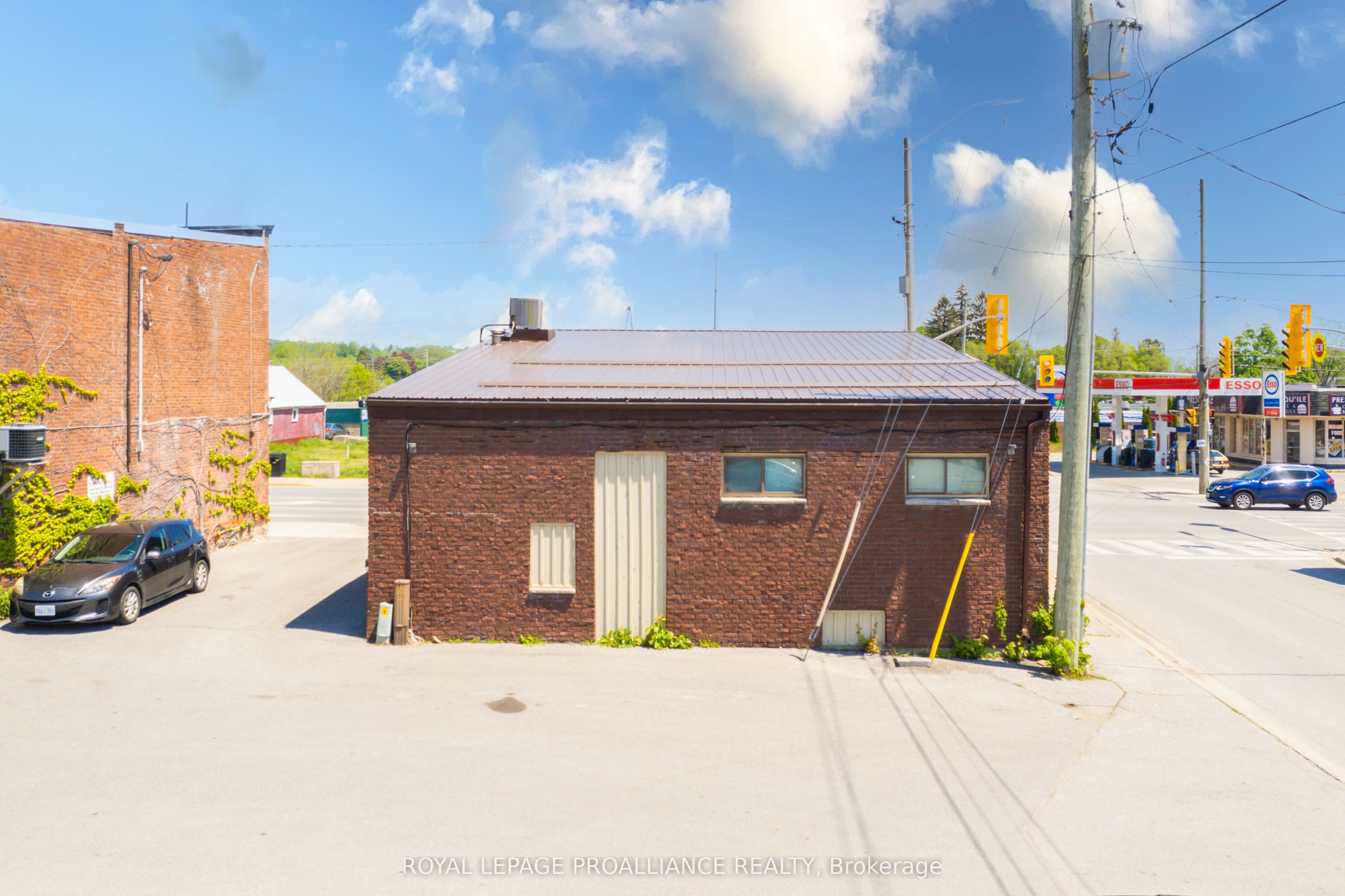 30 Prince Edward St Property Photo 38