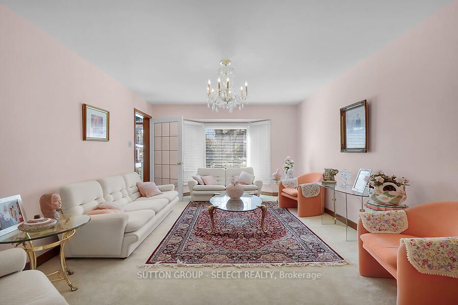 14 Nanette Drive Property Photo 4