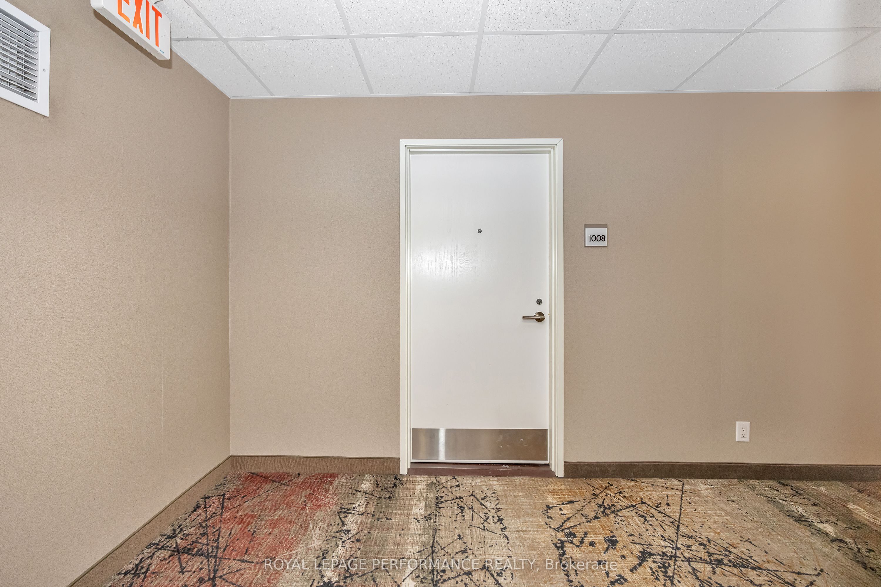 #1008 - 555 Anand Property Photo 3