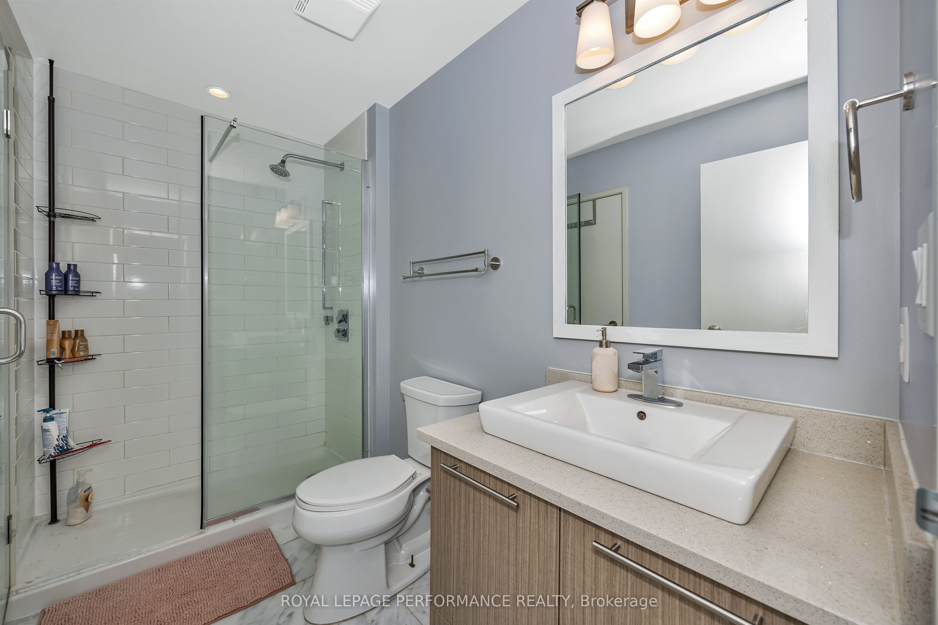 #1008 - 555 Anand Property Photo 14