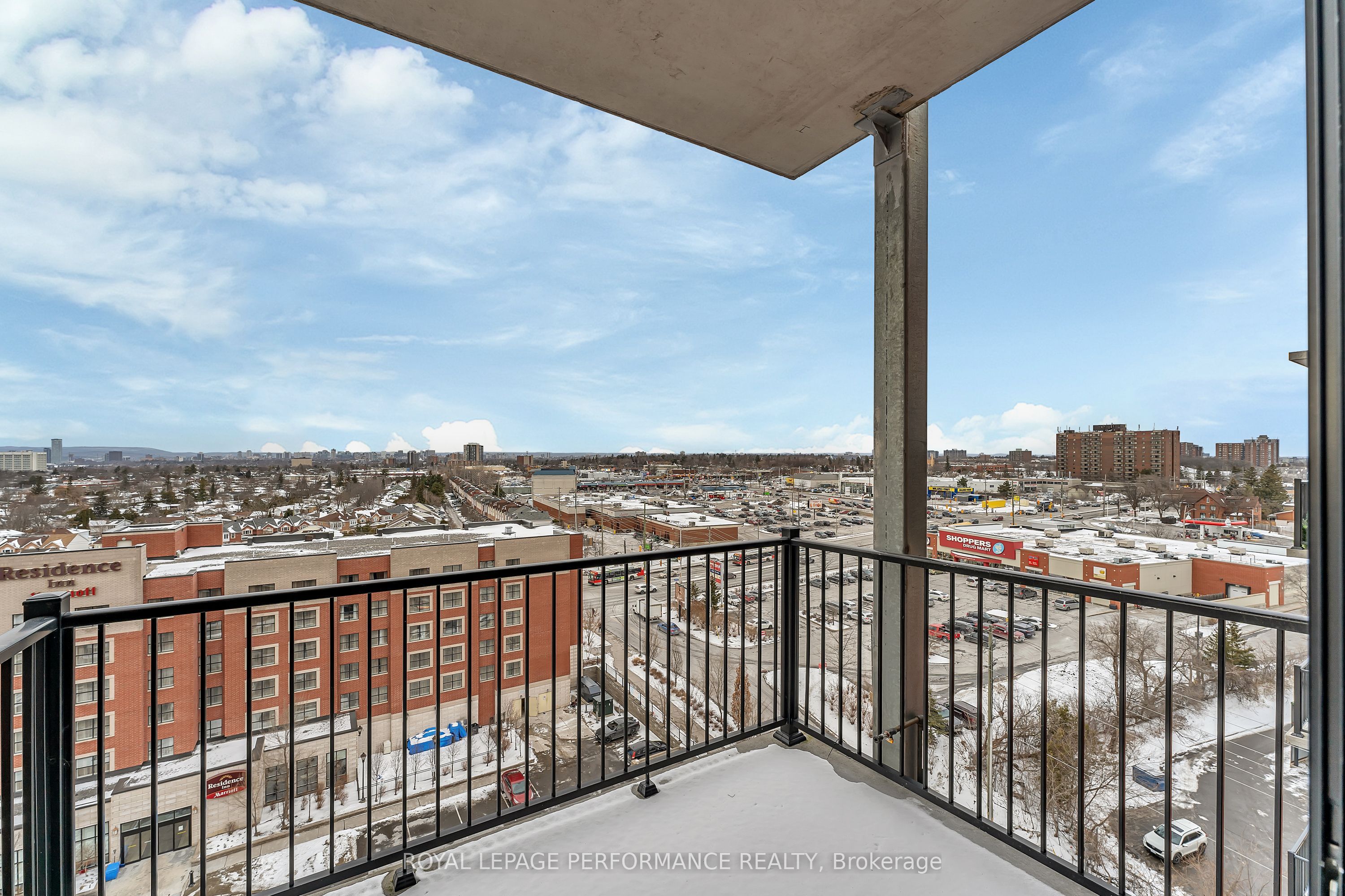 #1008 - 555 Anand Property Photo 17