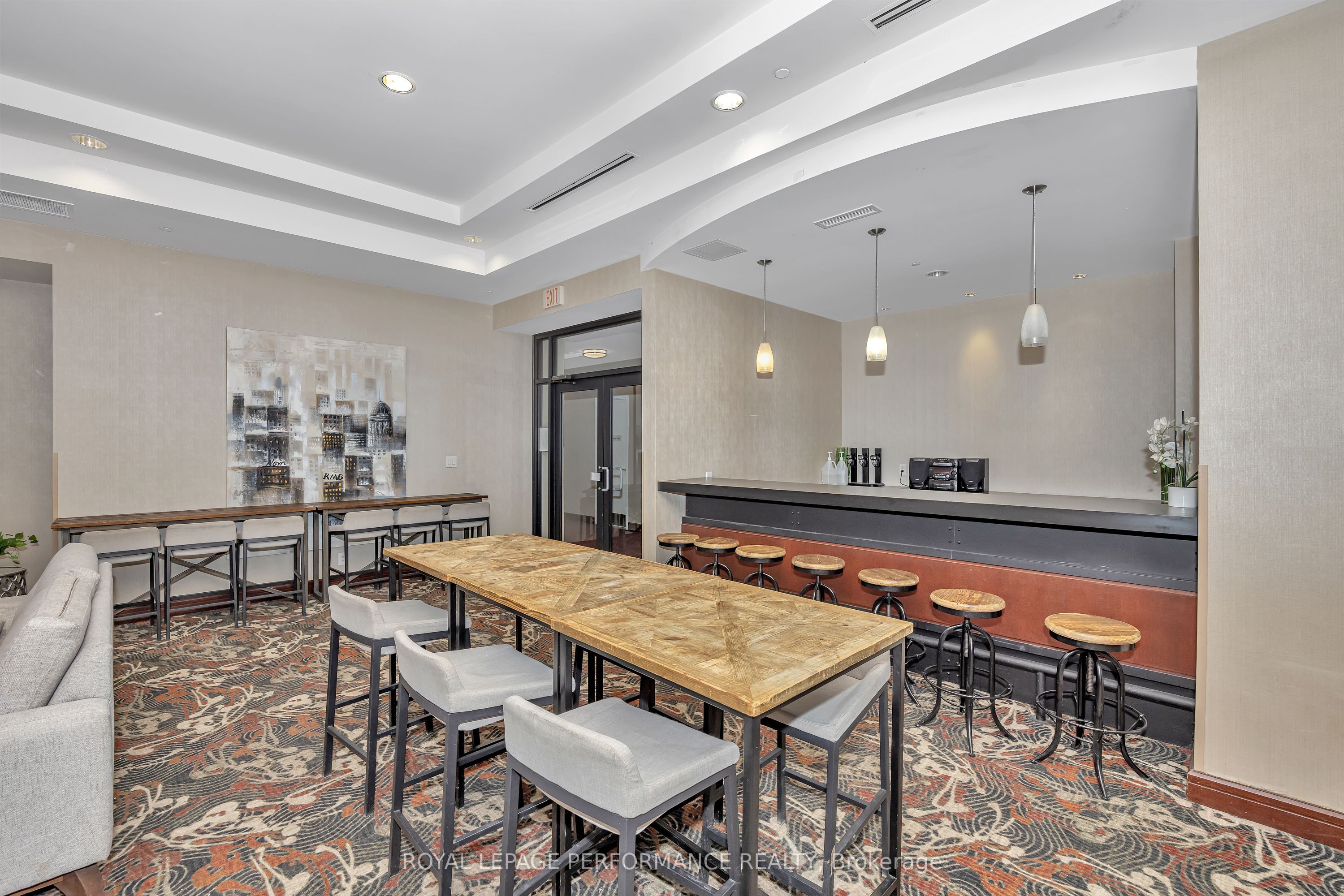 #1008 - 555 Anand Property Photo 19