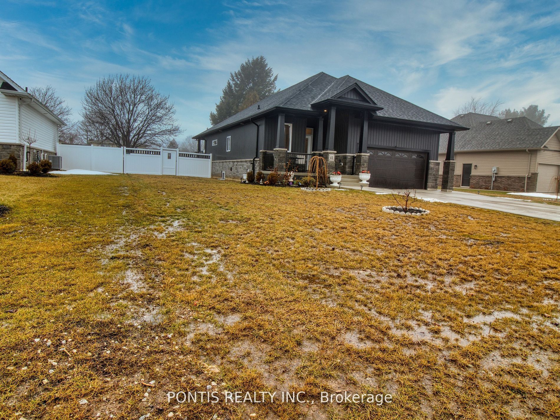 41 Sleepy Meadow Drive Property Photo 5
