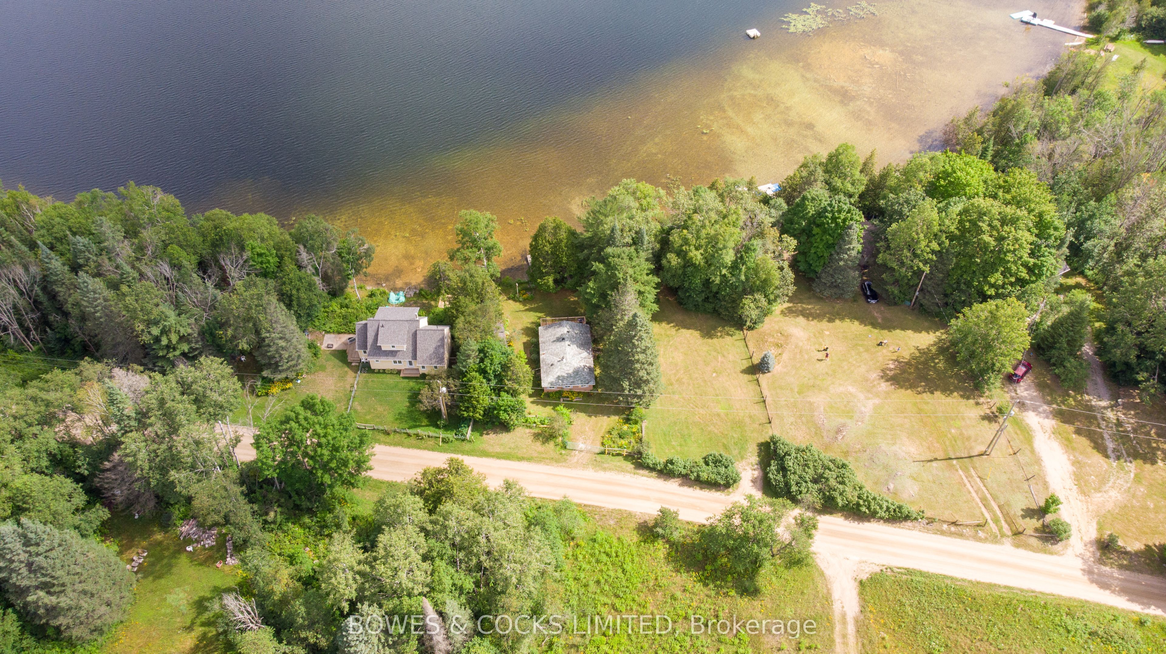 197 King Road W Property Photo 10